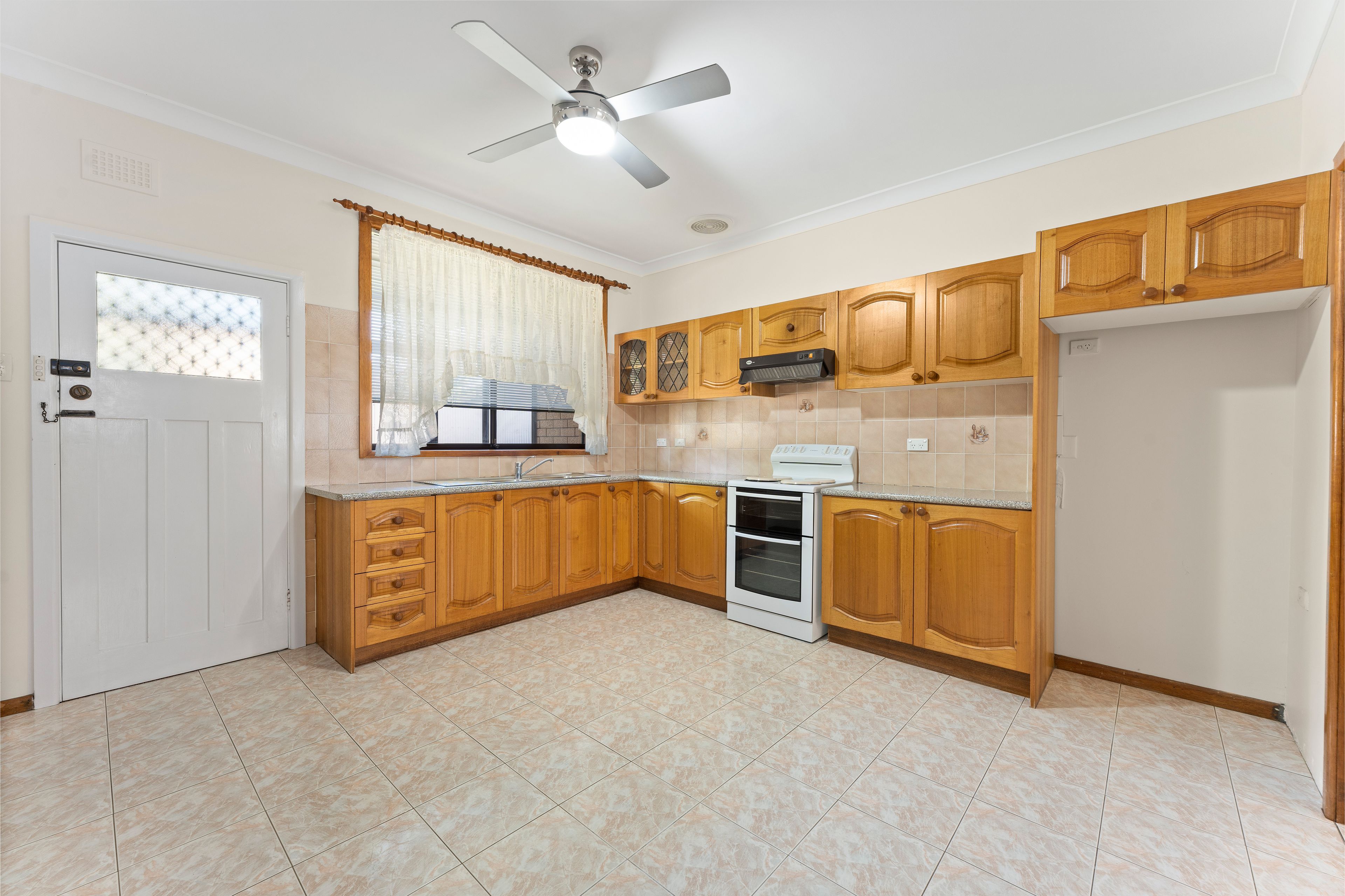 63 Illowra Crescent, Primbee, NSW 2502