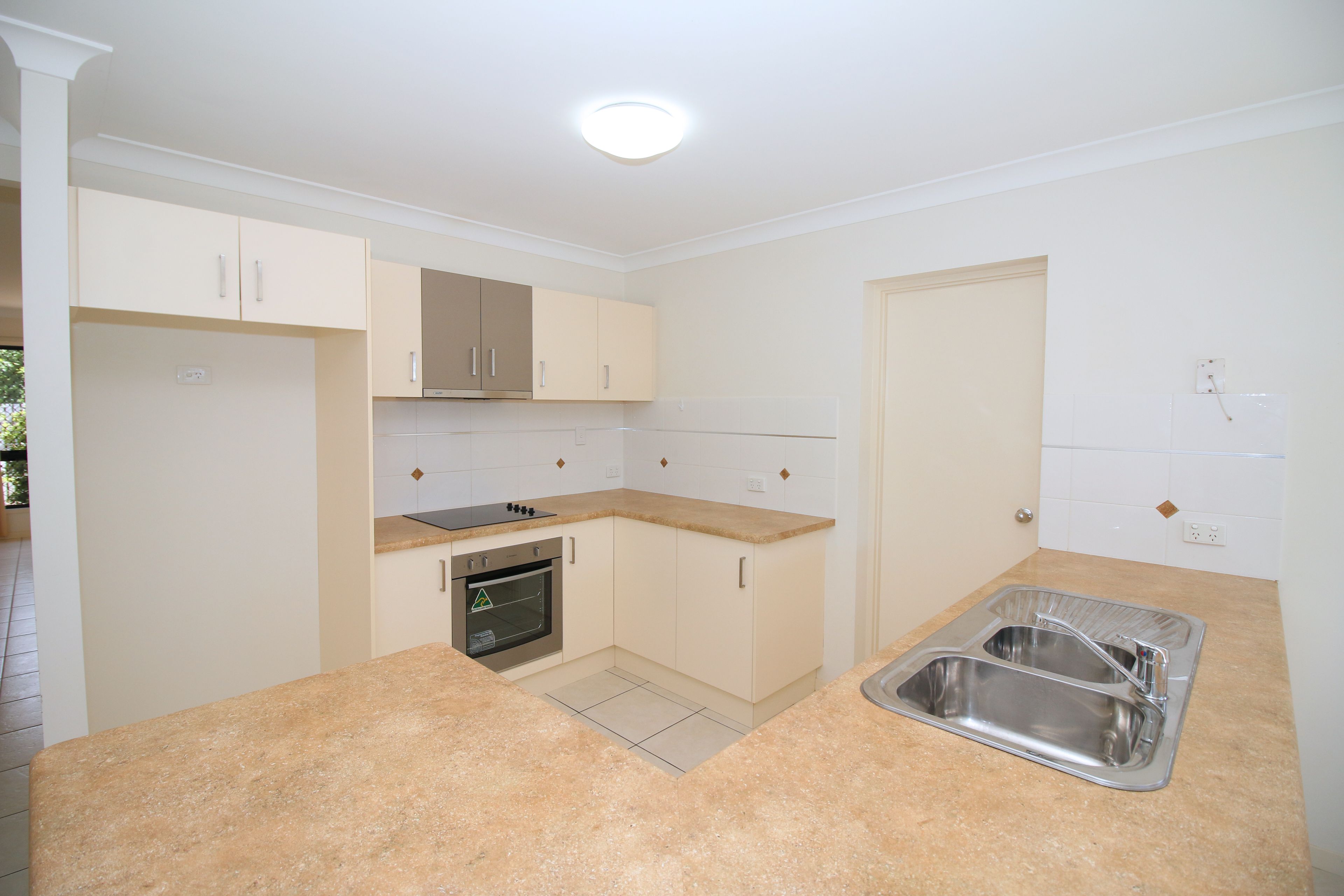 2/118 Anne Street, Aitkenvale, QLD 4814