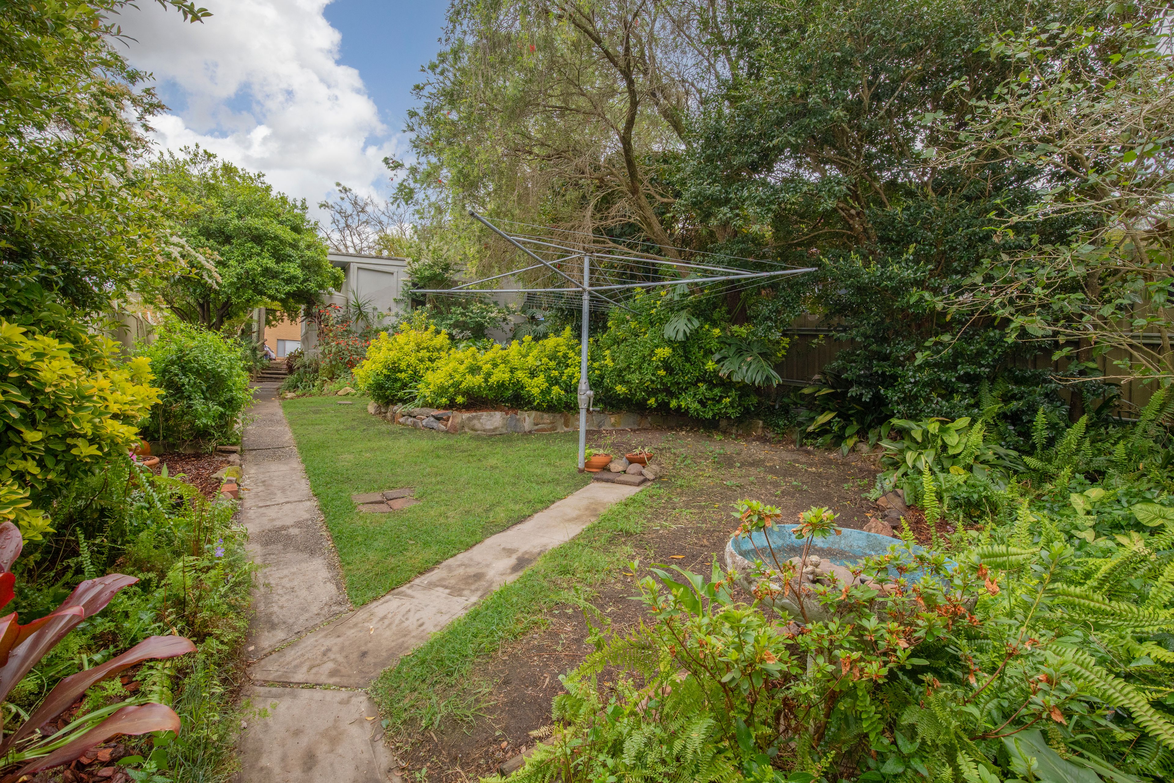 35 Kahibah Road — photo 9 of 17