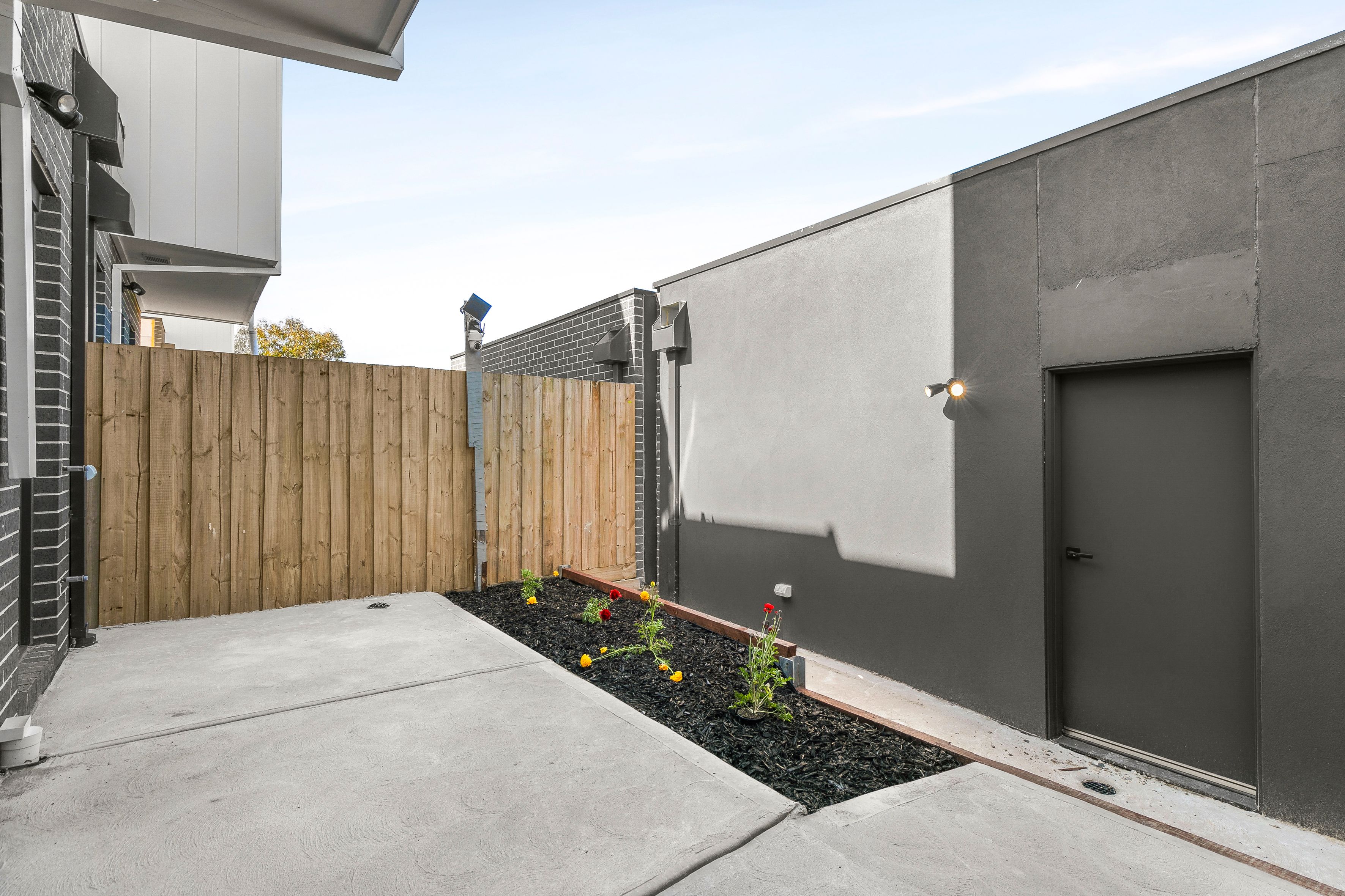 8 Lightwood Lane — photo 13 of 17