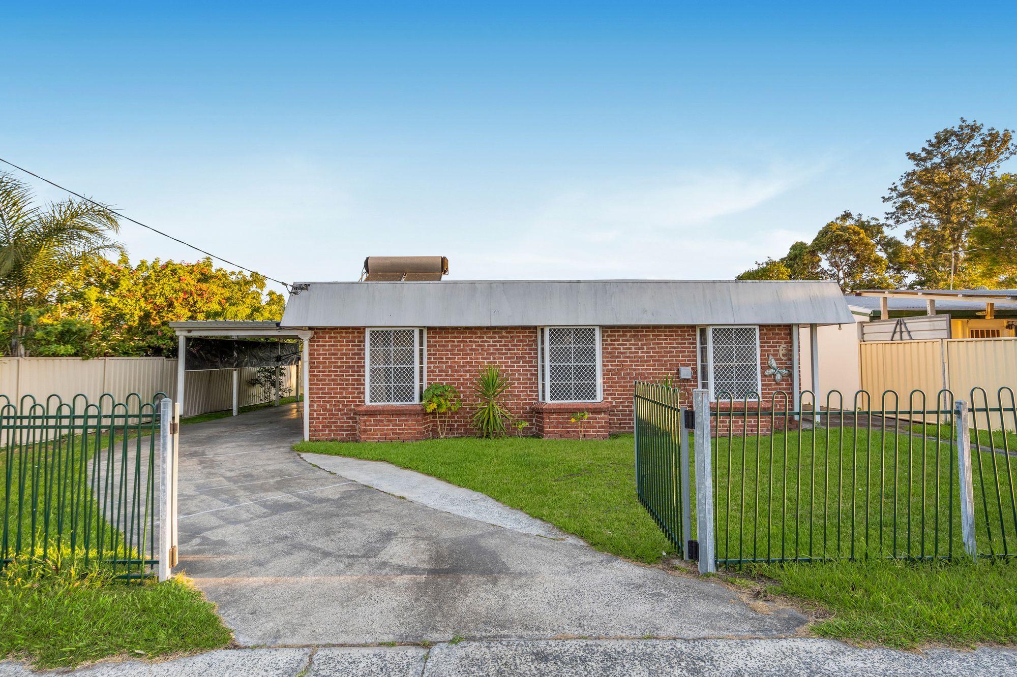 6 Acacia Road — photo 13 of 16