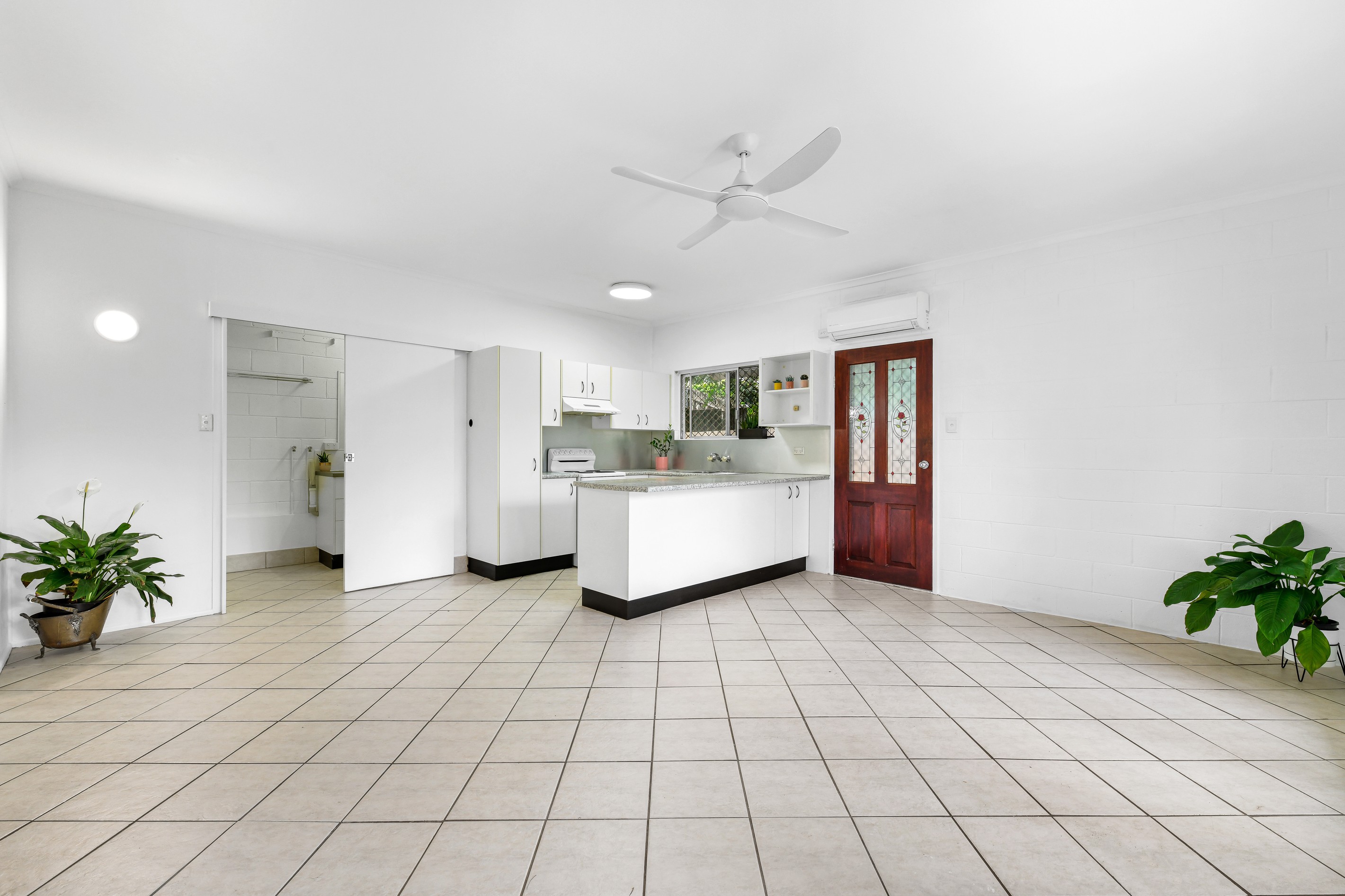1/6 Lisbon Street, Maroochydore, QLD 4558