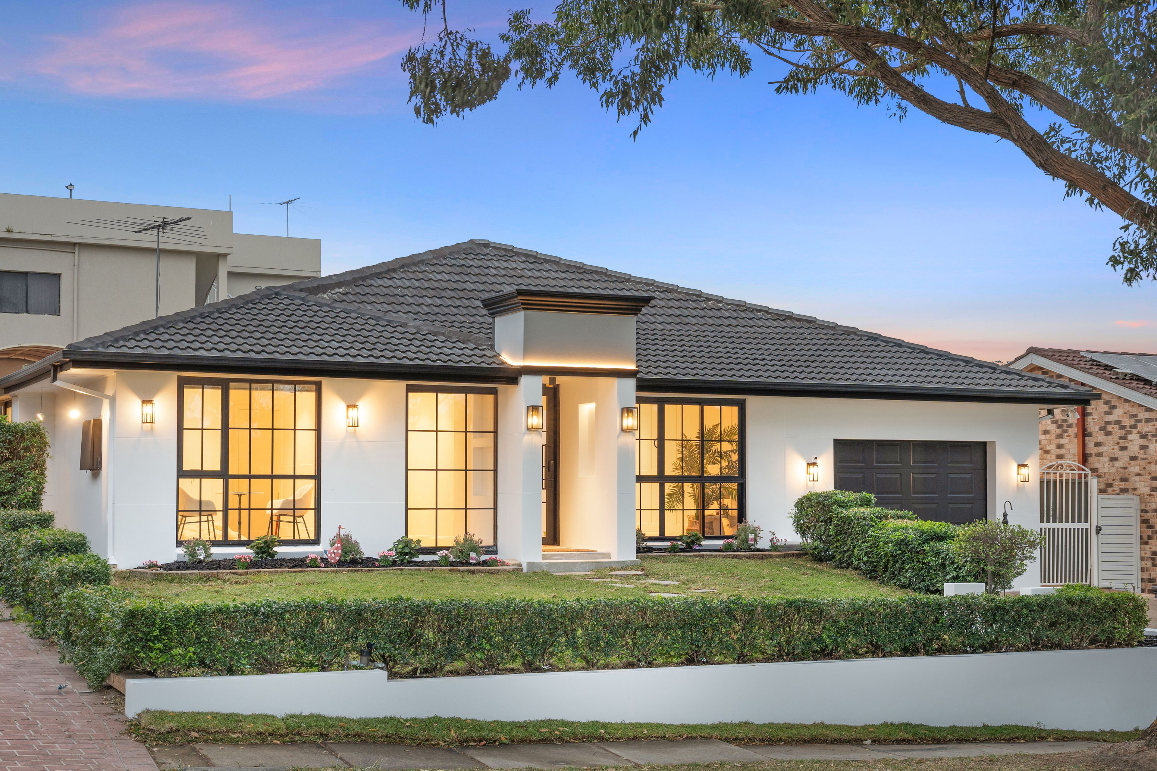 54 Stockdale Crescent , Abbotsbury NSW 2176