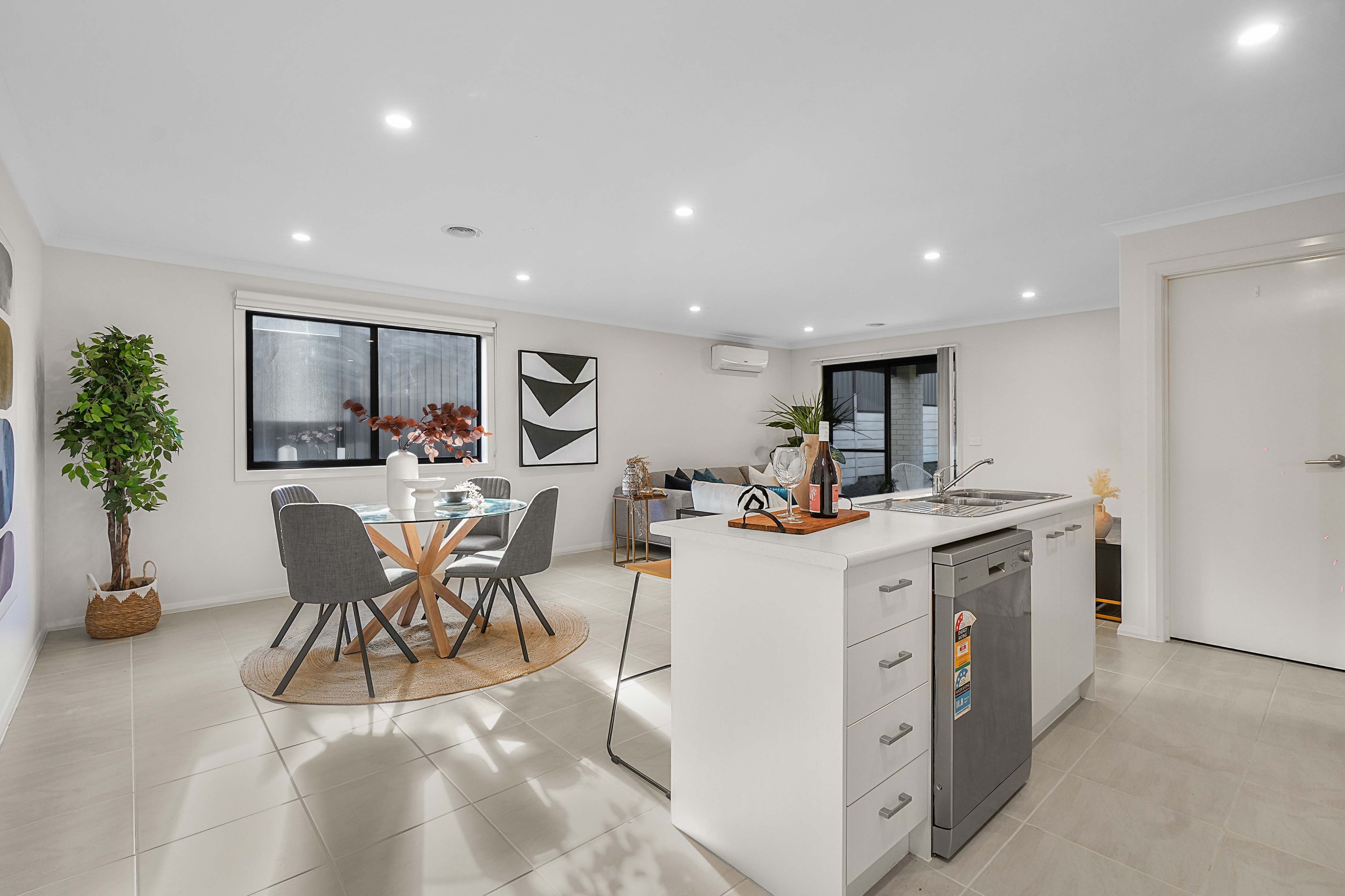 14 Dany Road, Pakenham, VIC 3810