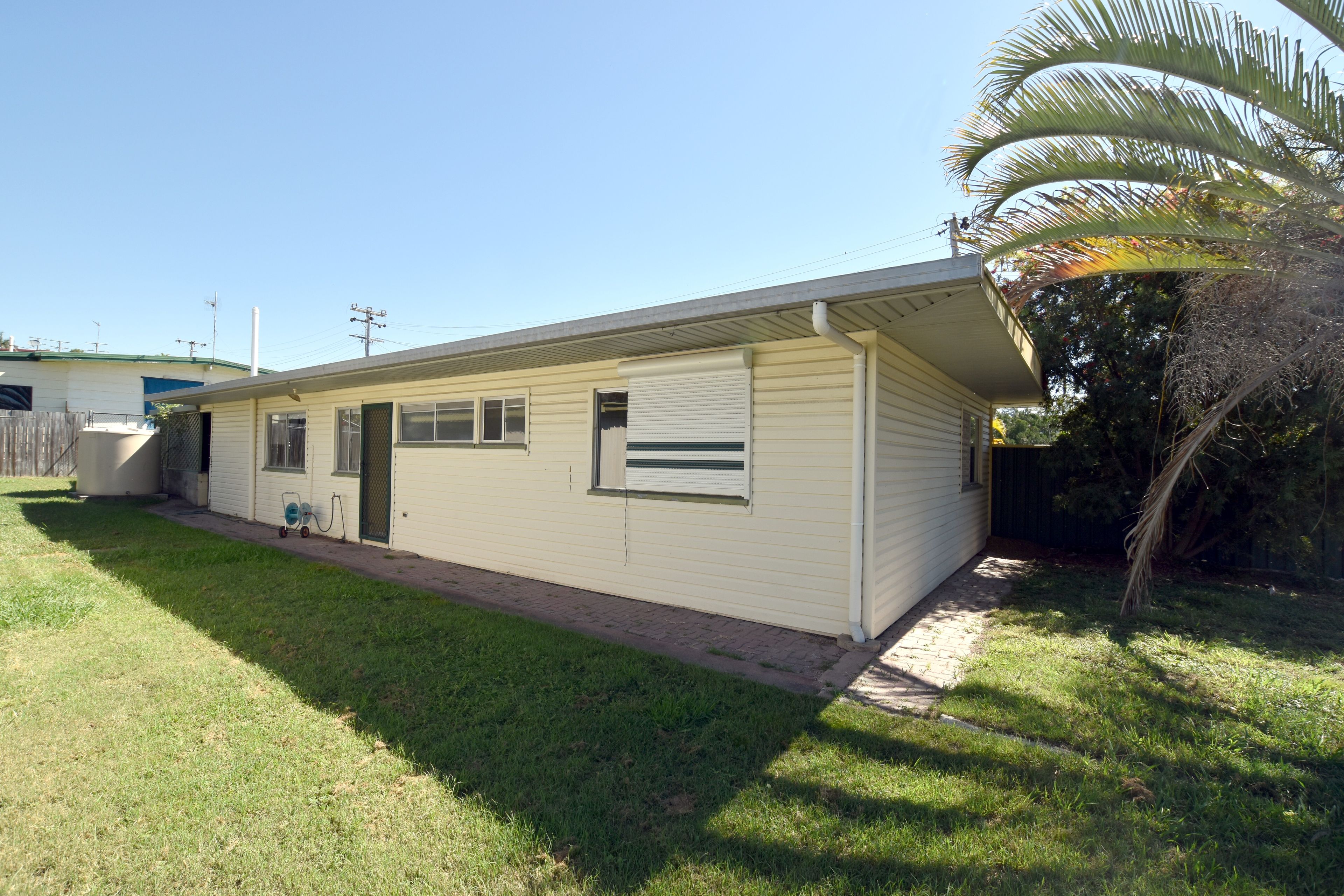 2 Brolga Avenue, New Auckland, QLD 4680