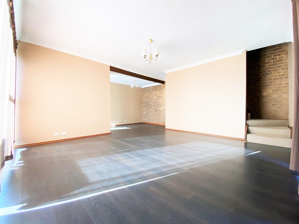 4/8 Margaret Street, Minto, NSW 2566