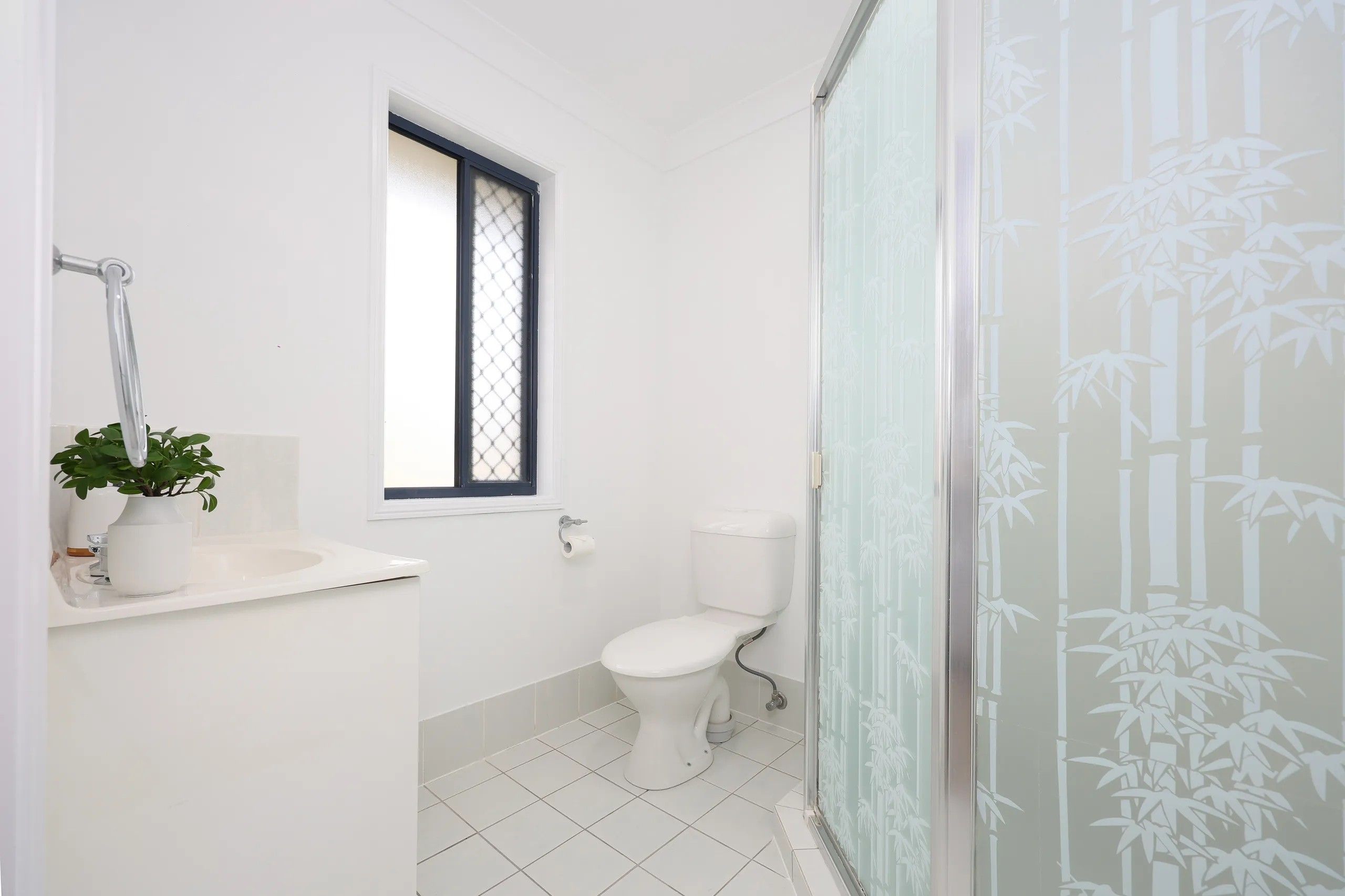 16 Fairbairn Court — photo 11 of 14