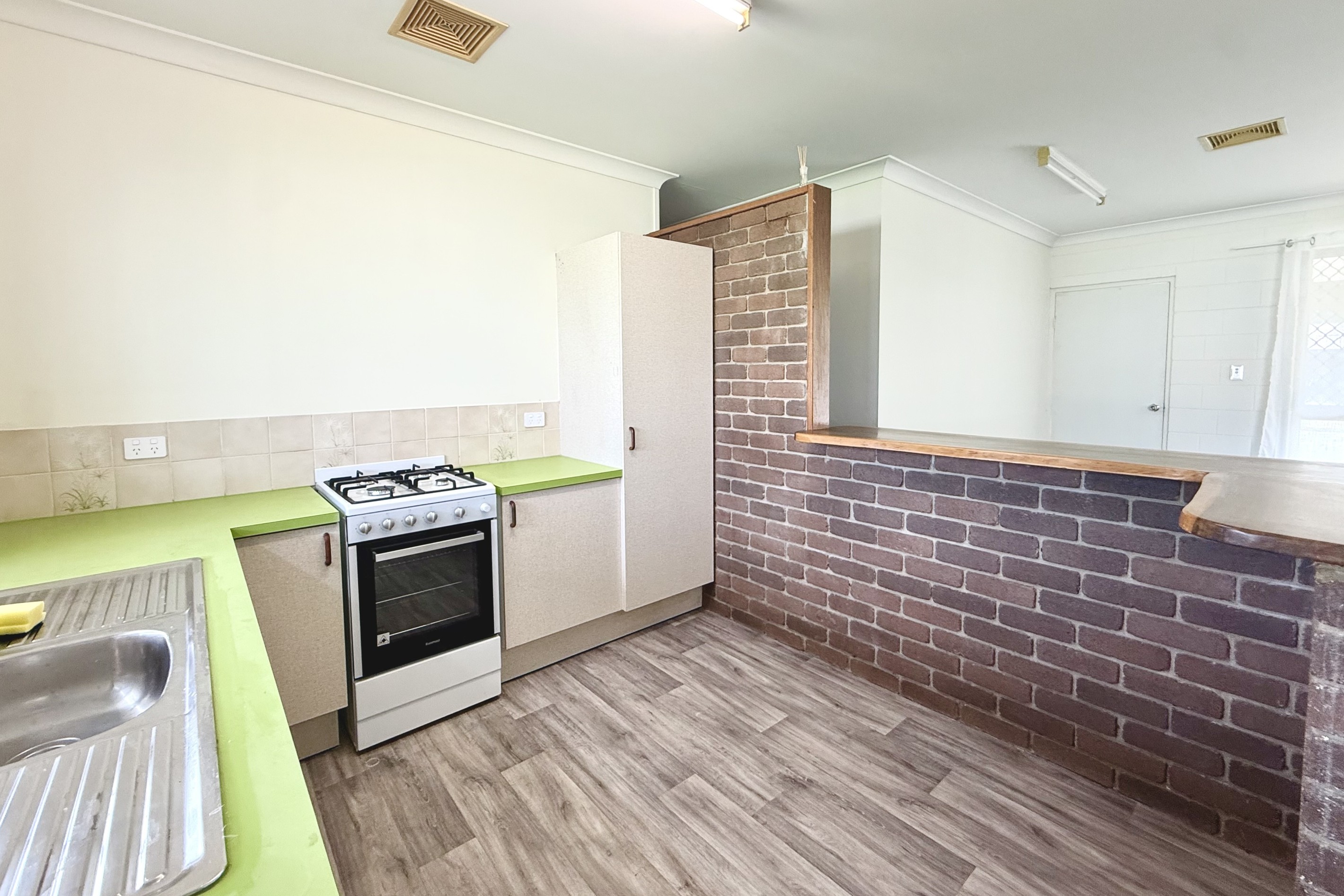 16 Narangi Street, Heatley, QLD 4814