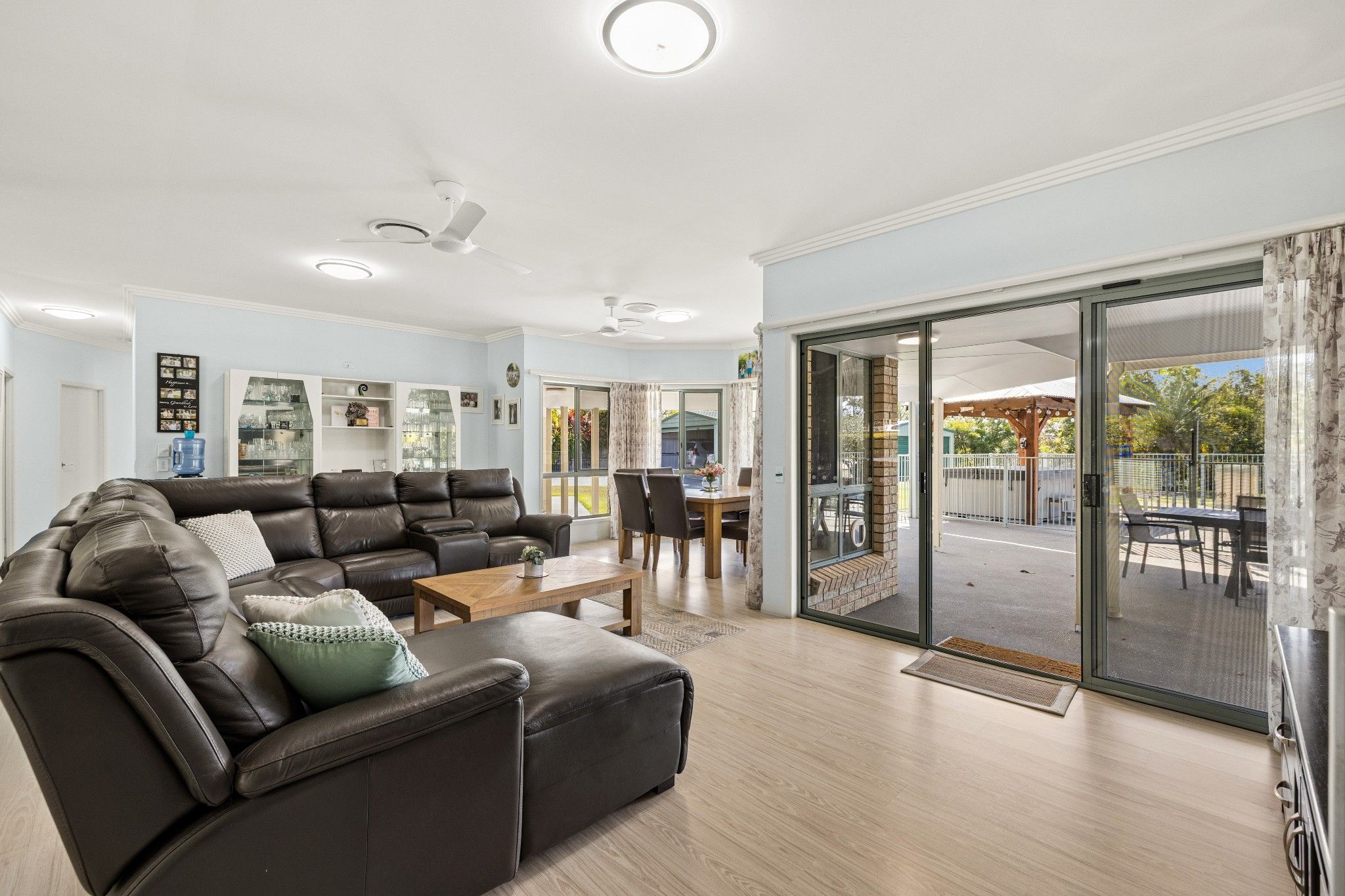 1/33 Rivertree Avenue — photo 9 of 29