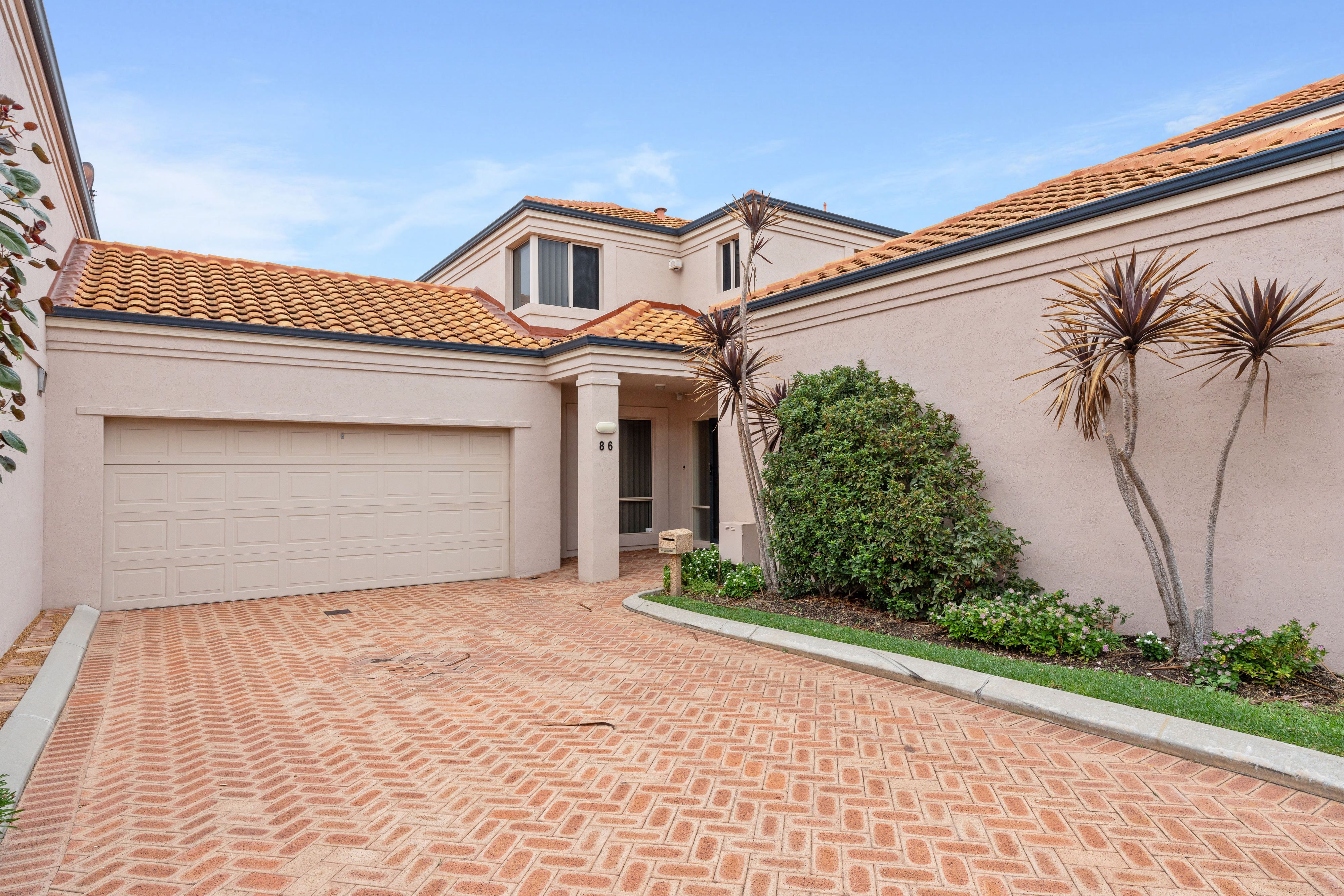 86/160 West Coast Drive, Sorrento, WA 6020