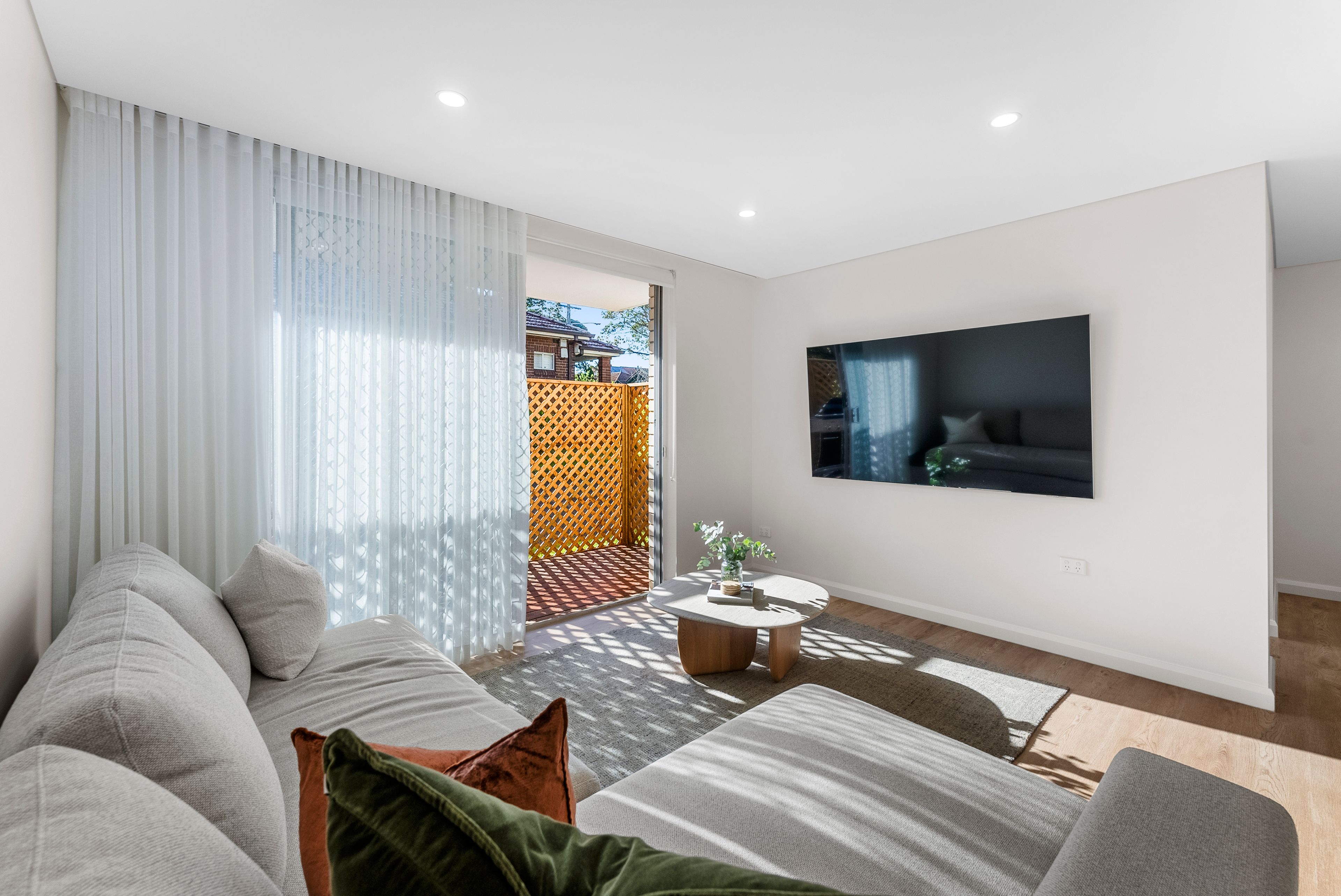 3/2 Corby Avenue — photo 10 of 20