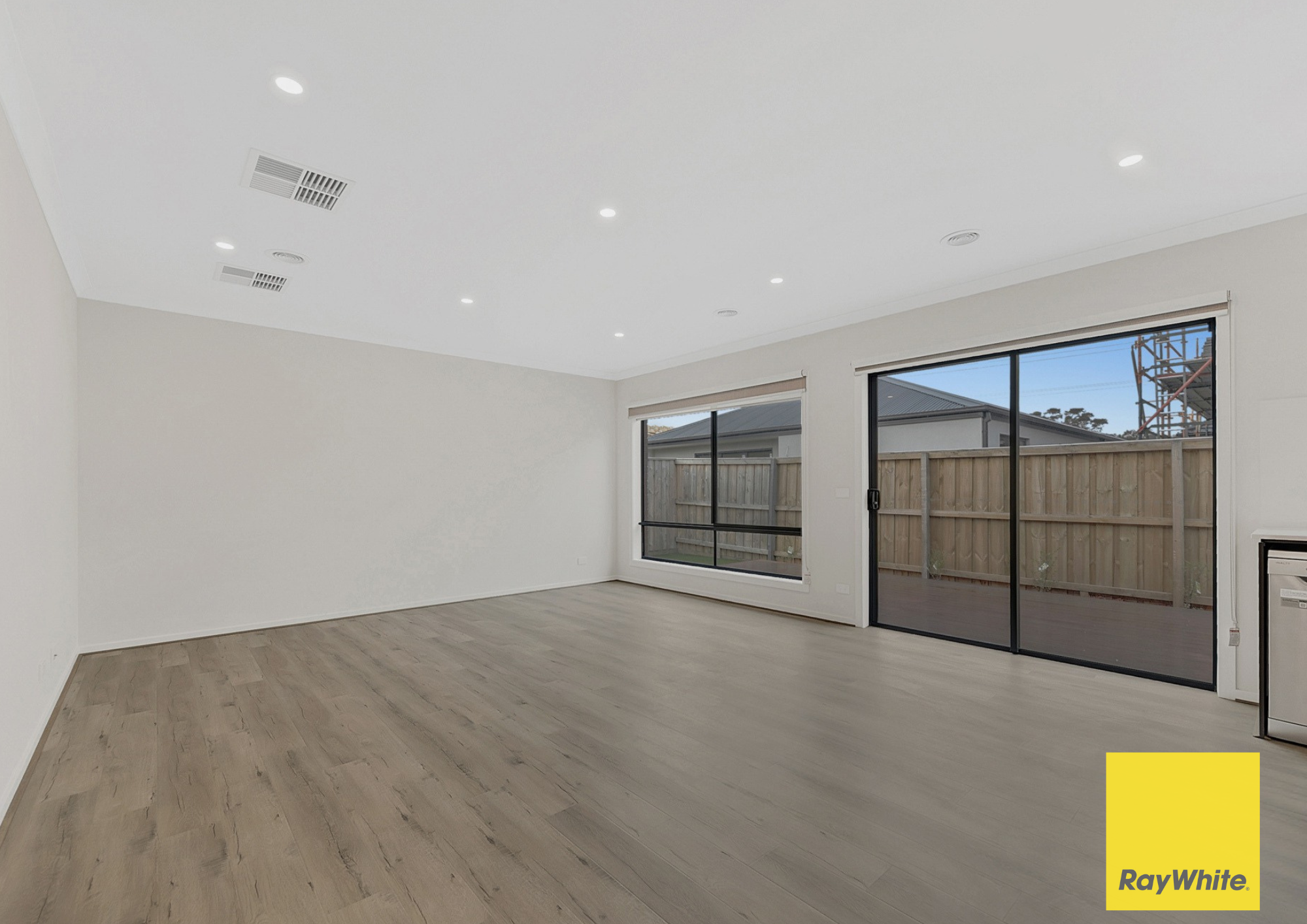 23 Mirium Street — photo 3 of 11