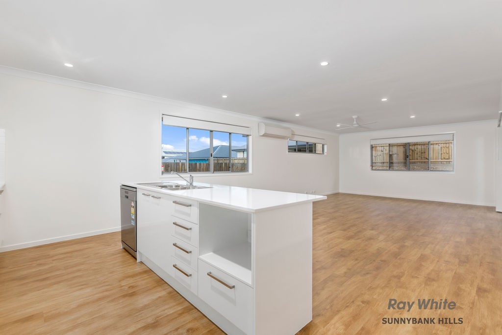 27 Broadaxe Street, SPRING MOUNTAIN, QLD 4300