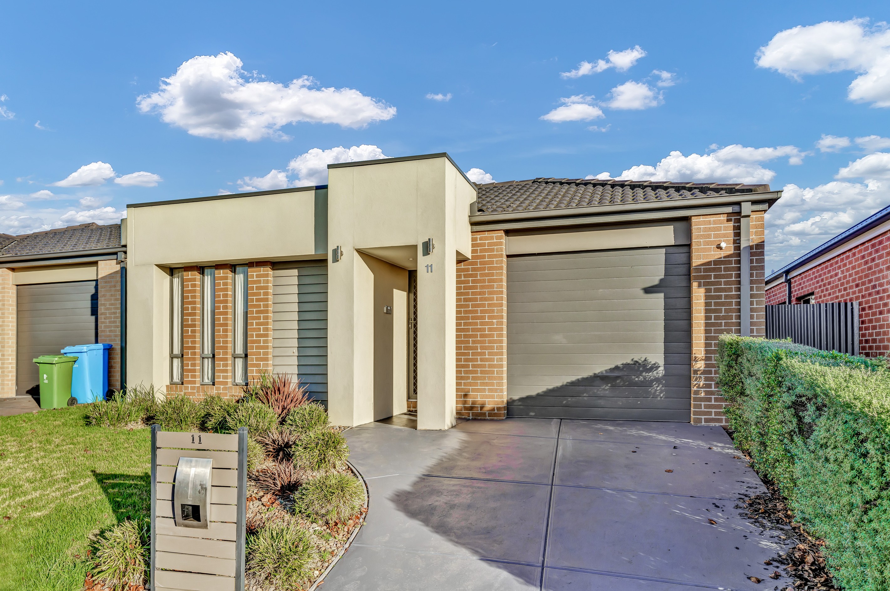 11 Abrus Circuit, Cranbourne North, VIC 3977