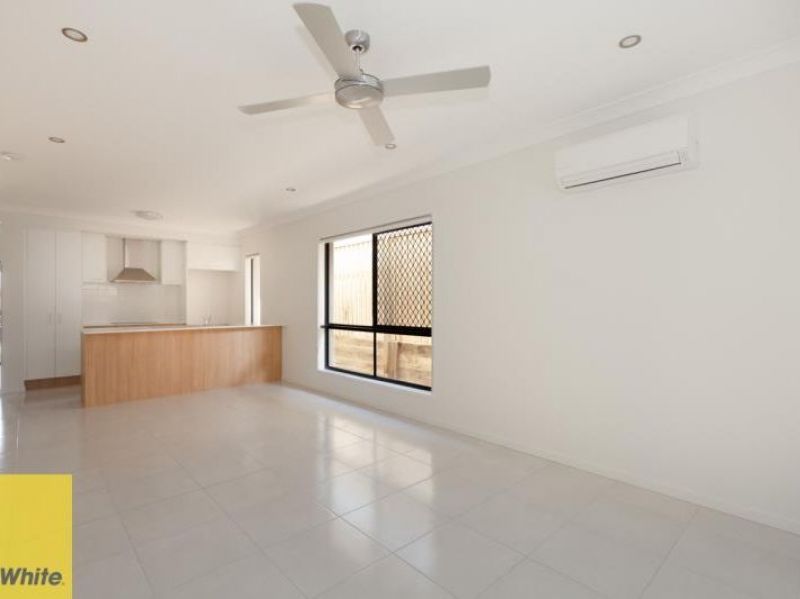 18 Jaffray Street, Bellbird Park, QLD 4300