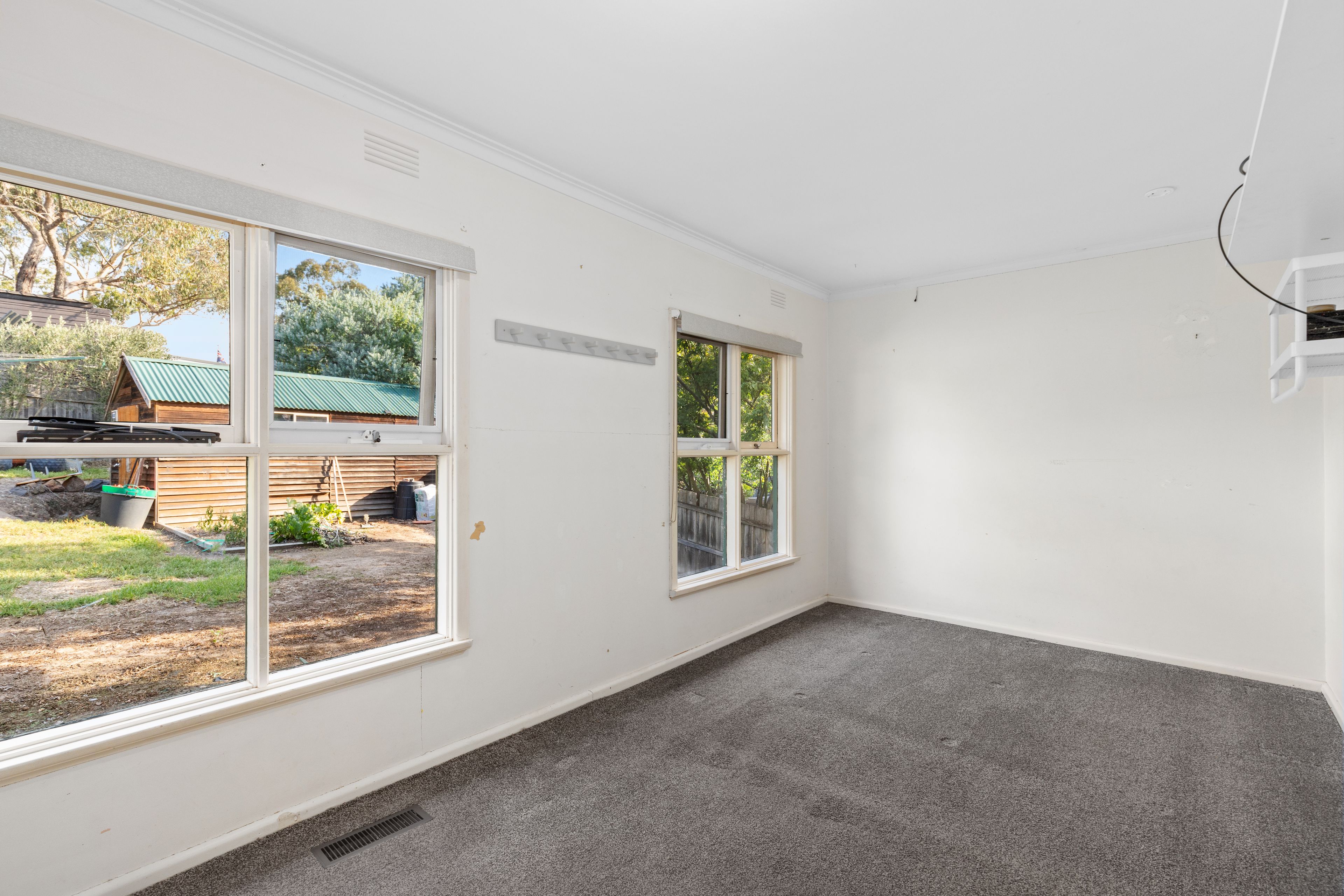128 Brougham Street — photo 5 of 10
