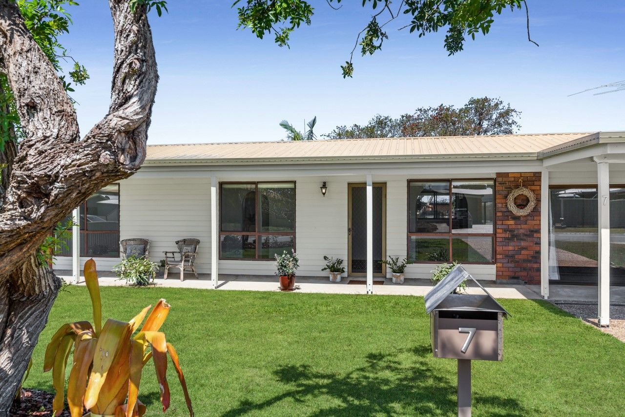 7 Bottle Brush Court, Kallangur, QLD 4503