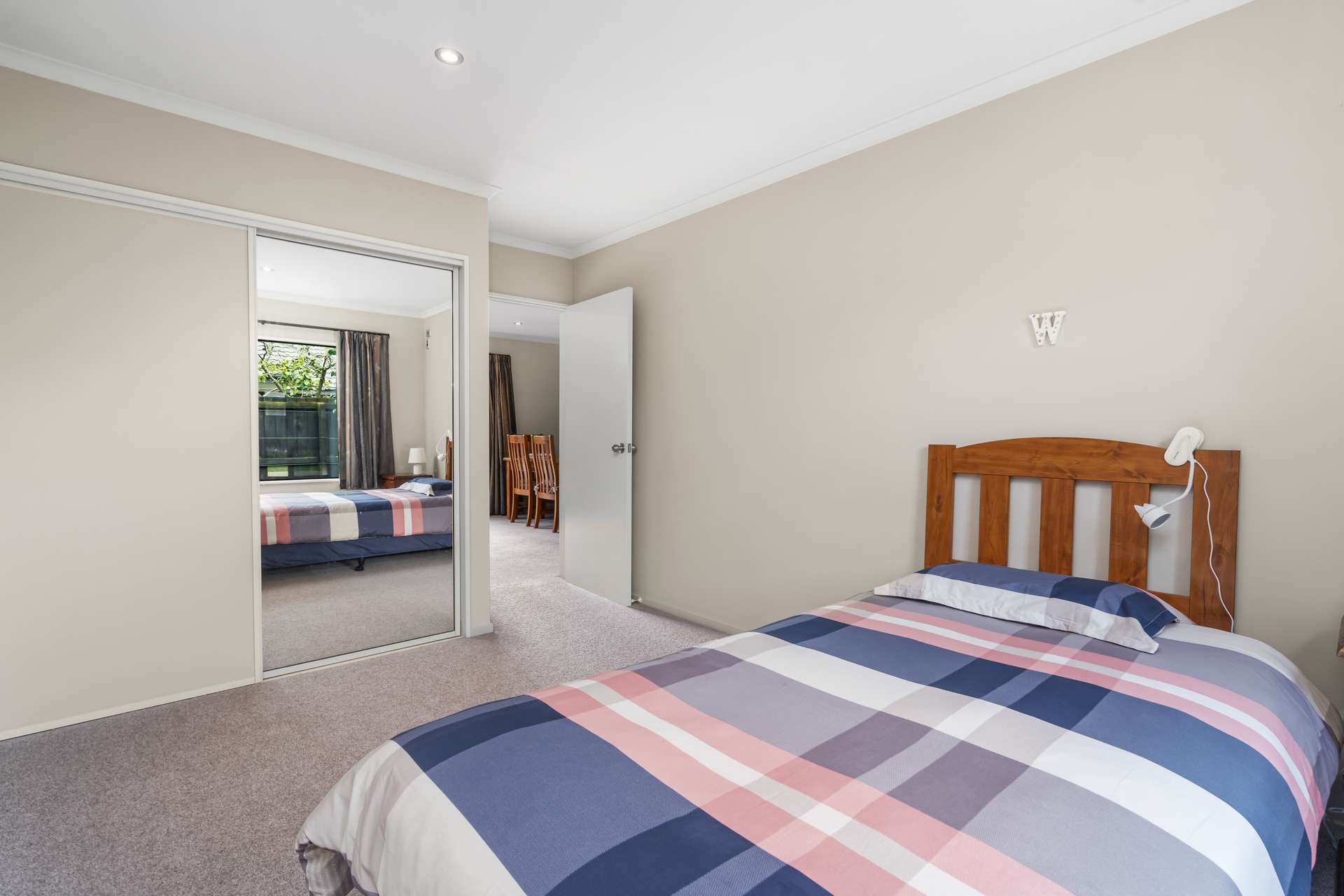 60 Rothesay Road photo 11