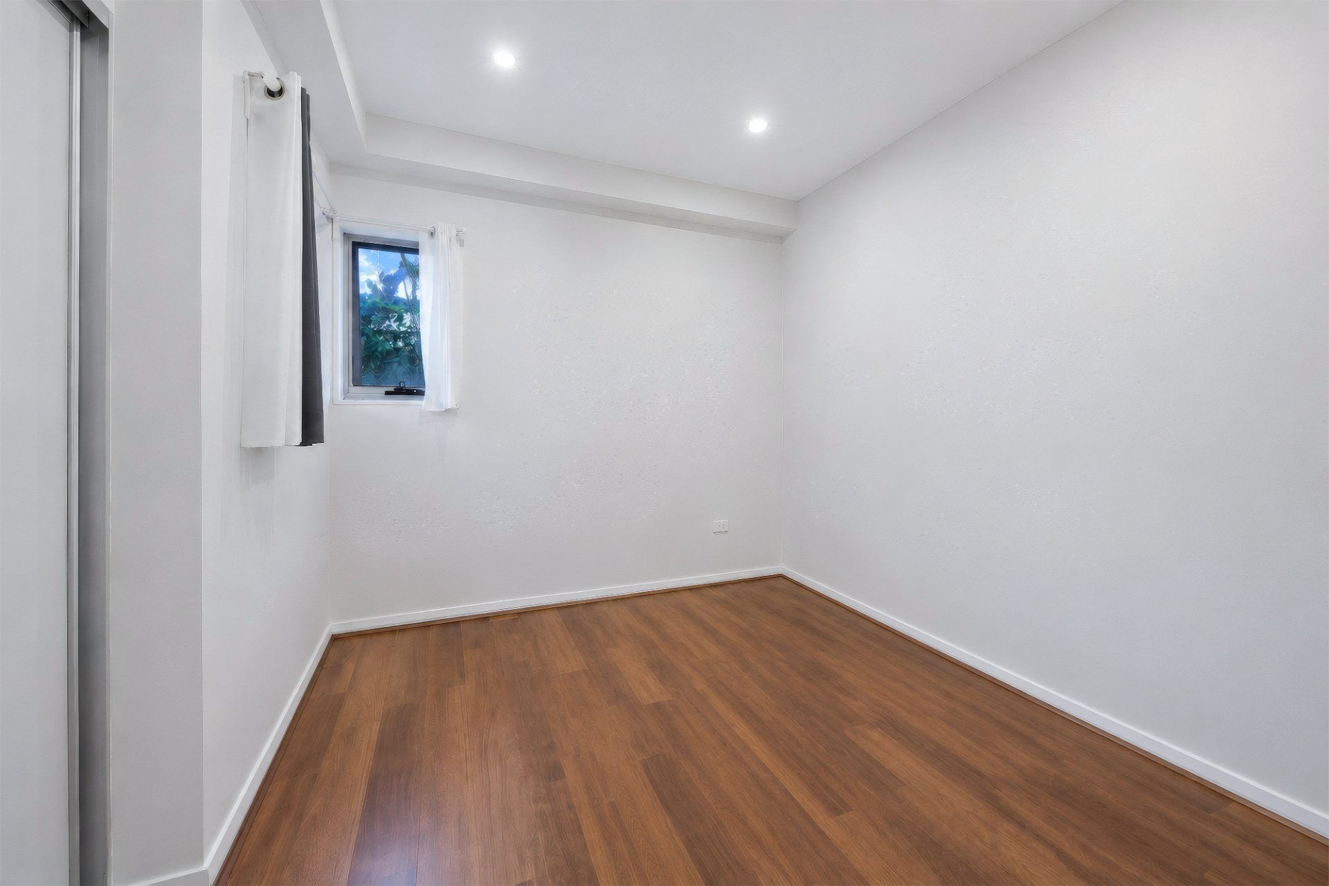 202/25 Campbell Street — photo 7 of 9