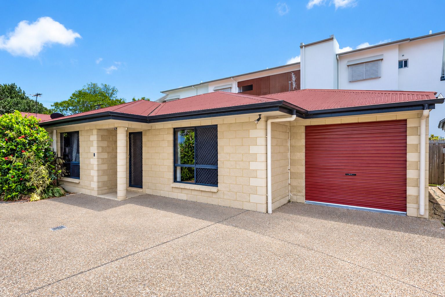 5/8 Barnard Street — photo from Ray White Kirwan
