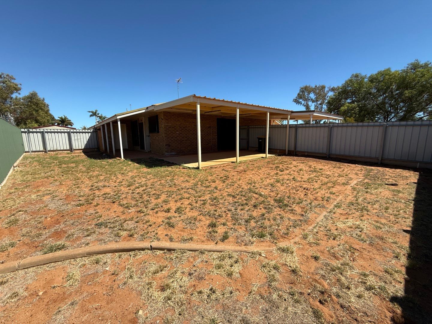 25 Nickol Road — photo 11 of 24