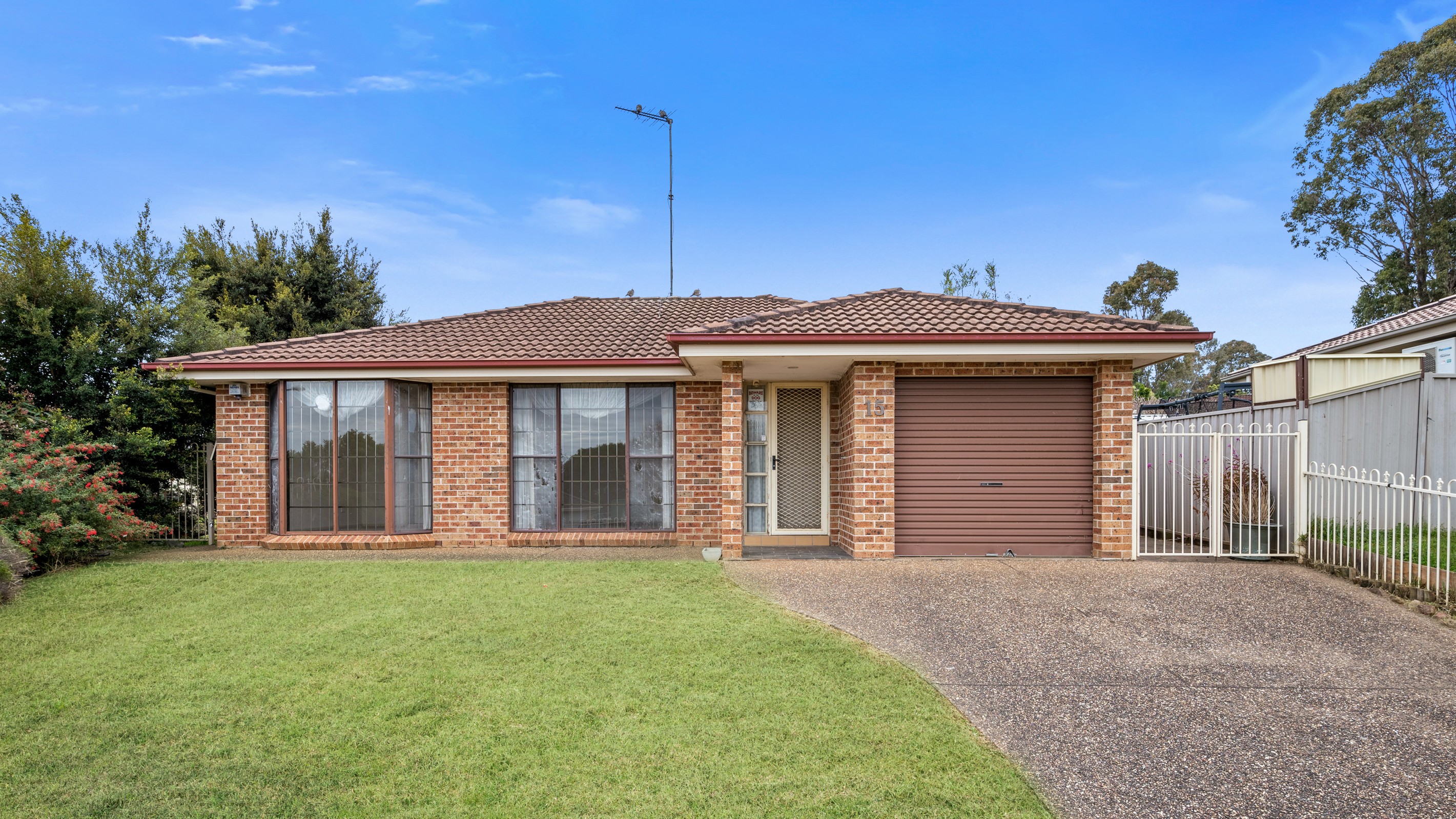15 Falstaff Place, Rosemeadow, NSW 2560