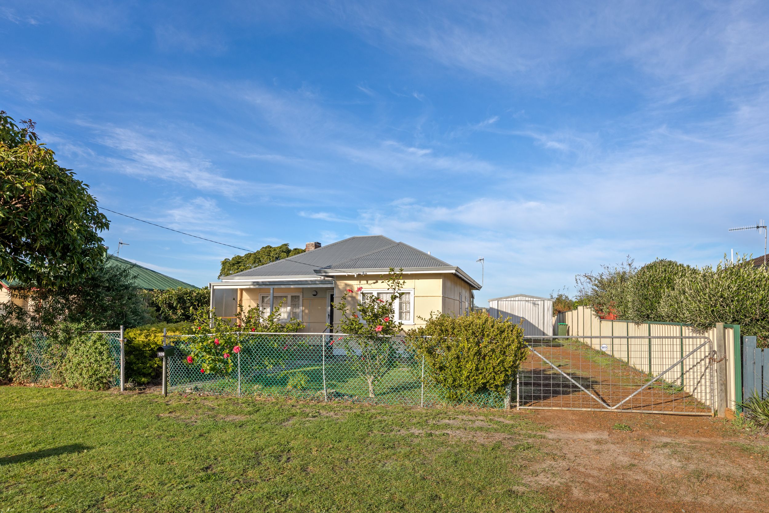 109 Angove Road, Spencer Park WA 6330