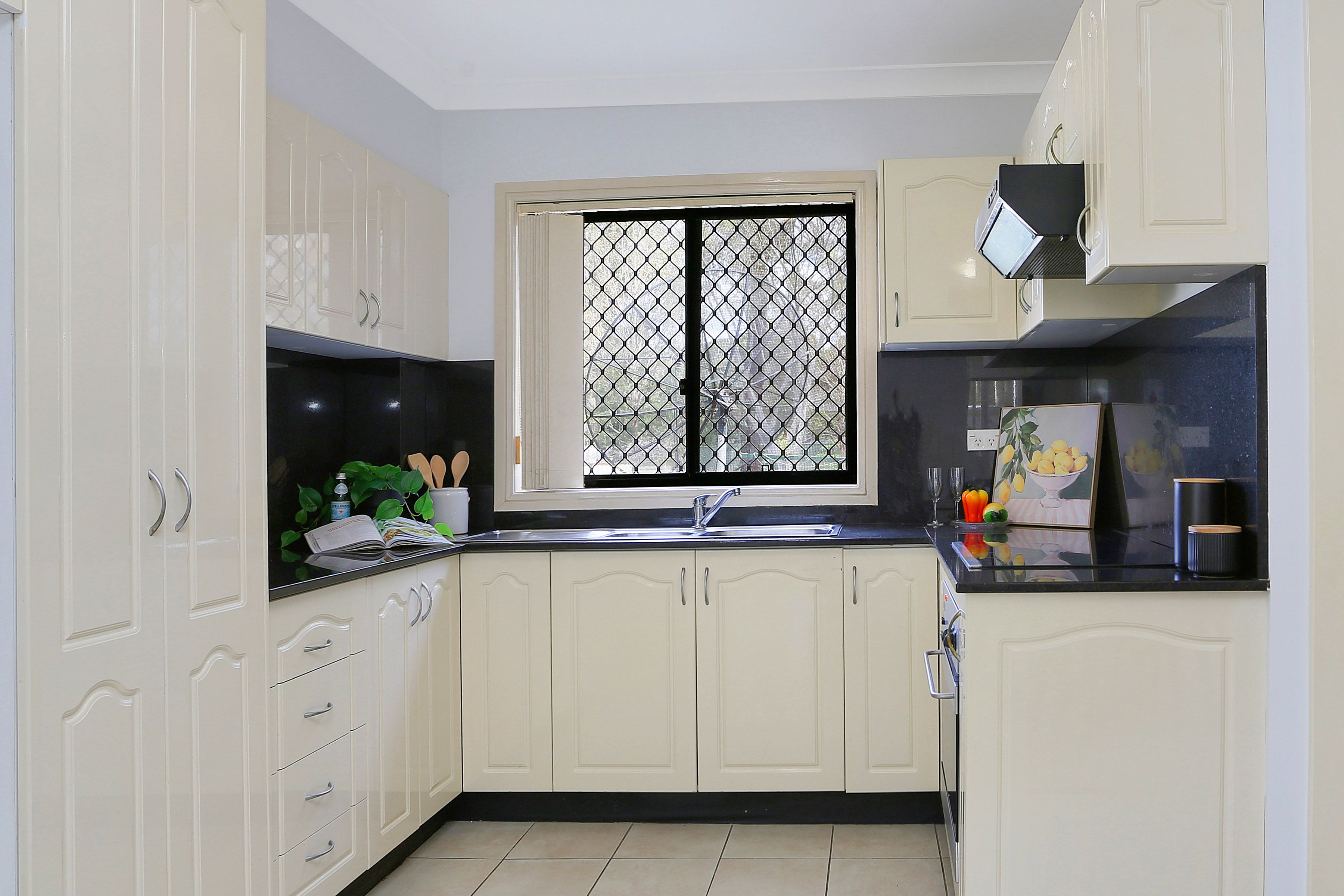 33 Oramzi Road — photo 4 of 12