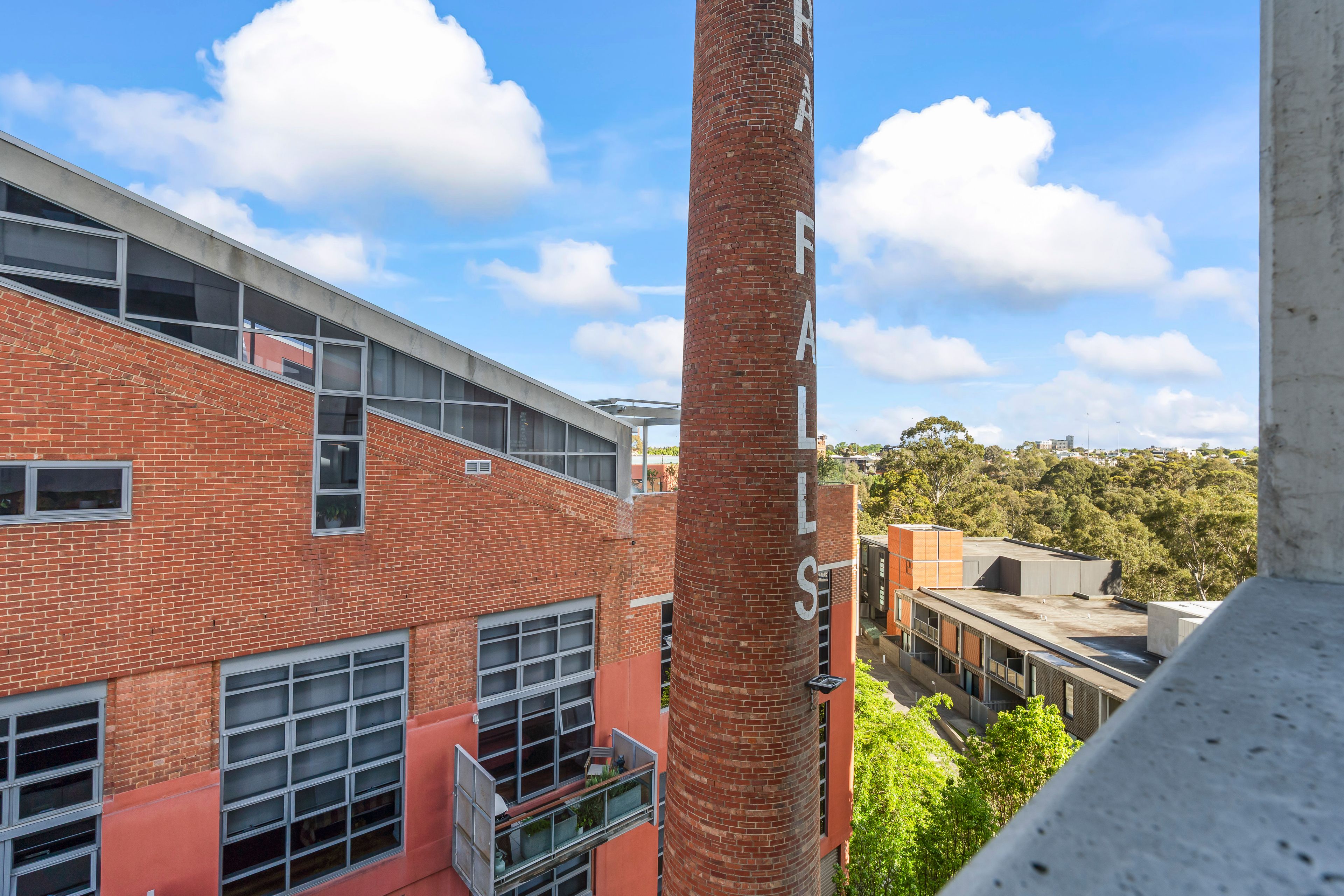 B601/10-16 Trenerry Cres, — photo 10 of 11