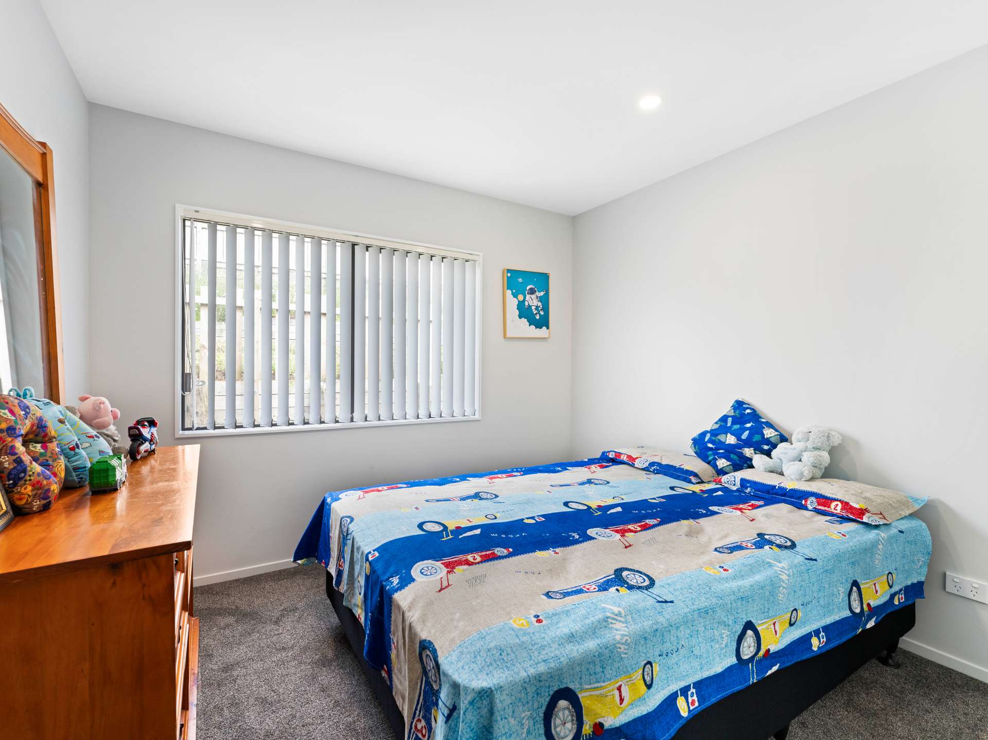 15 James Elliot Way photo 7