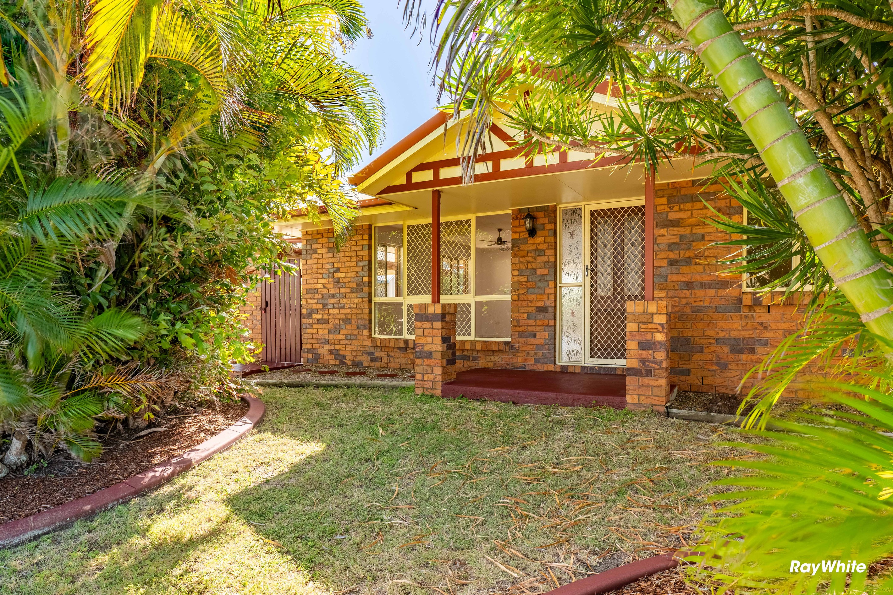 8 Plymouth Street, Bargara, QLD 4670