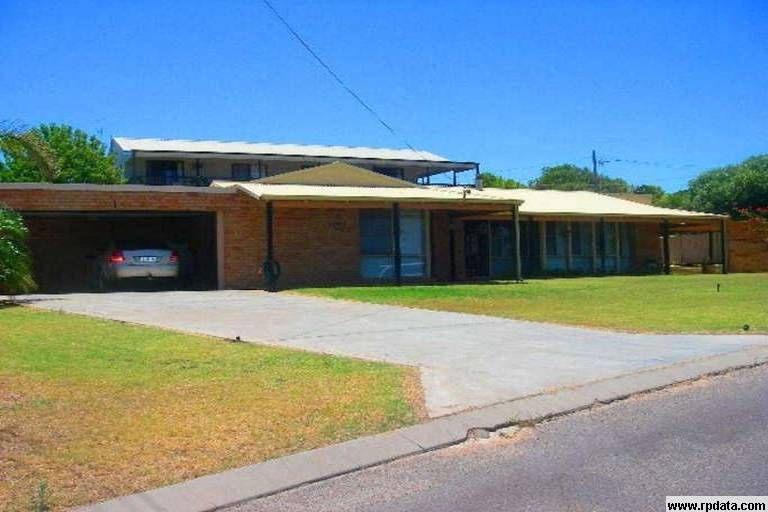 2 Hendy Street, Port Denison, WA 6525
