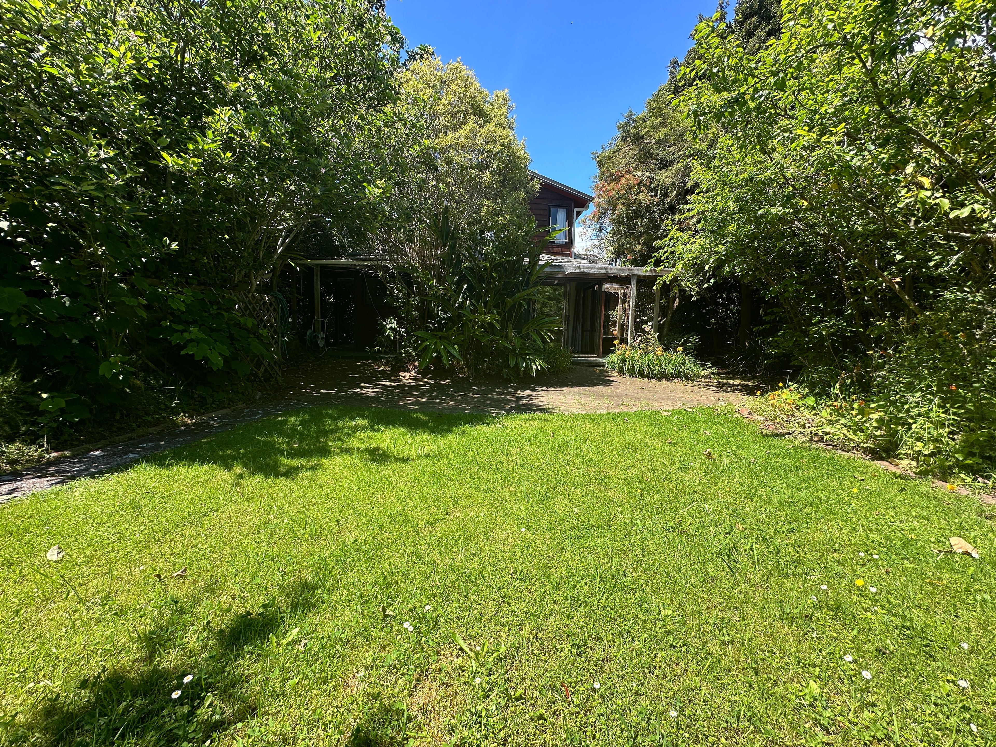 203 Manuka Road, Bayview, North Shore City