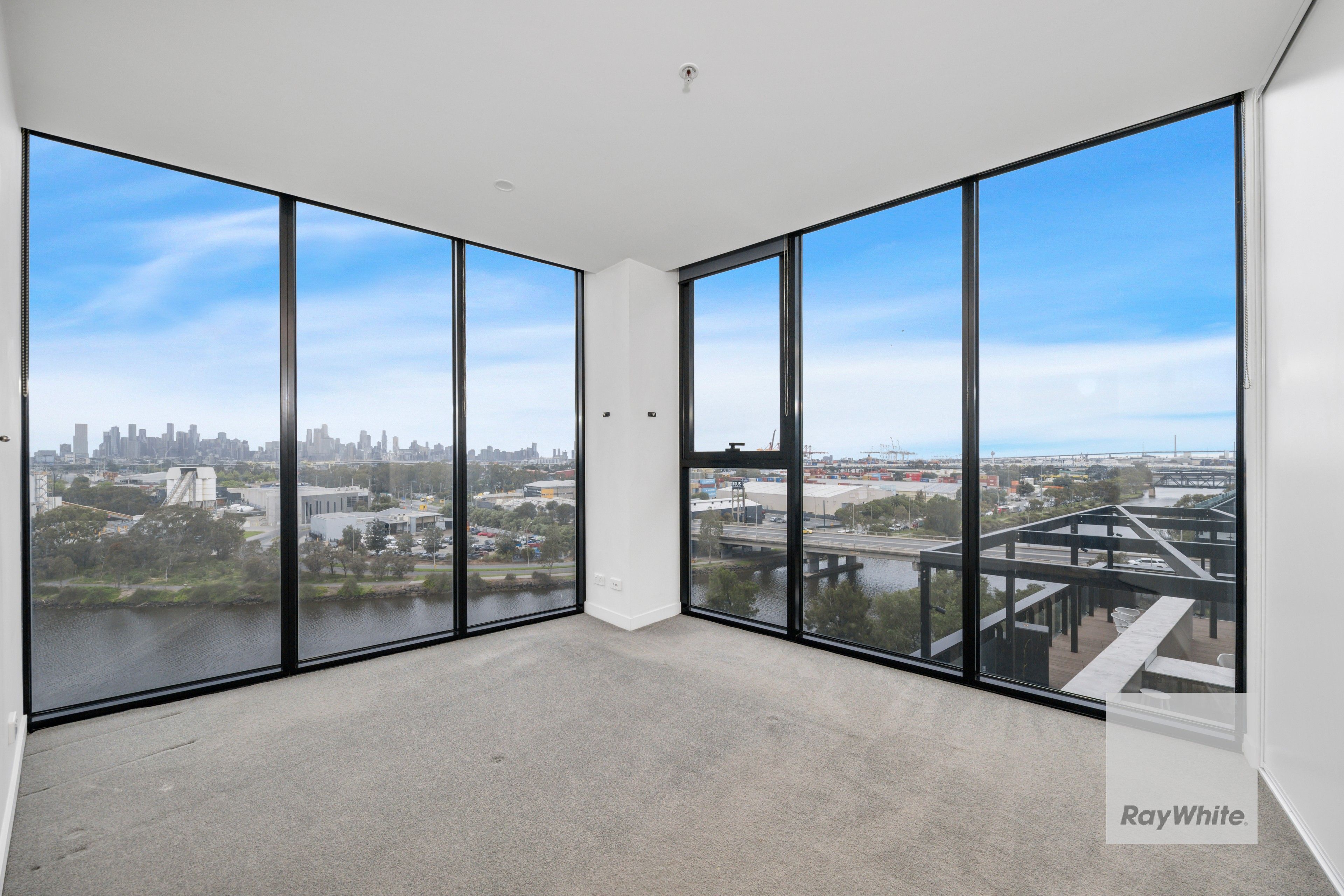 610/4 Joseph Road — photo 4 of 9