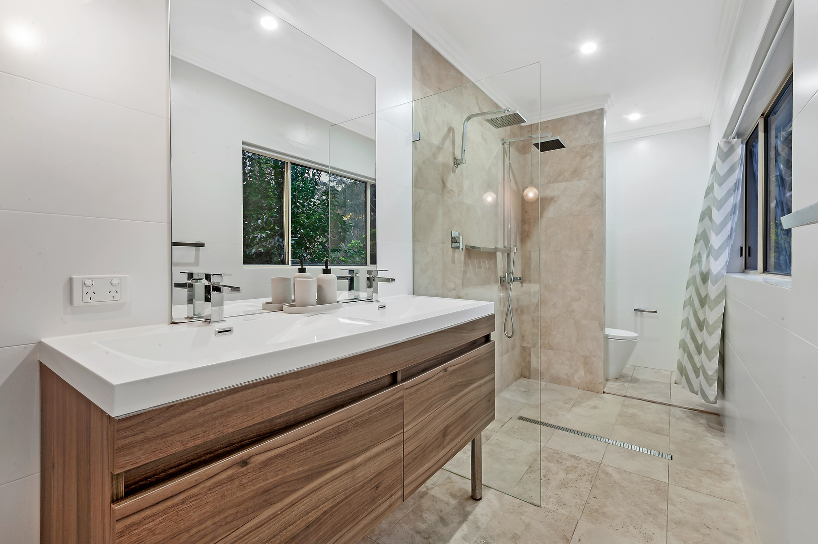 20 Woodglen Place — photo 5 of 16