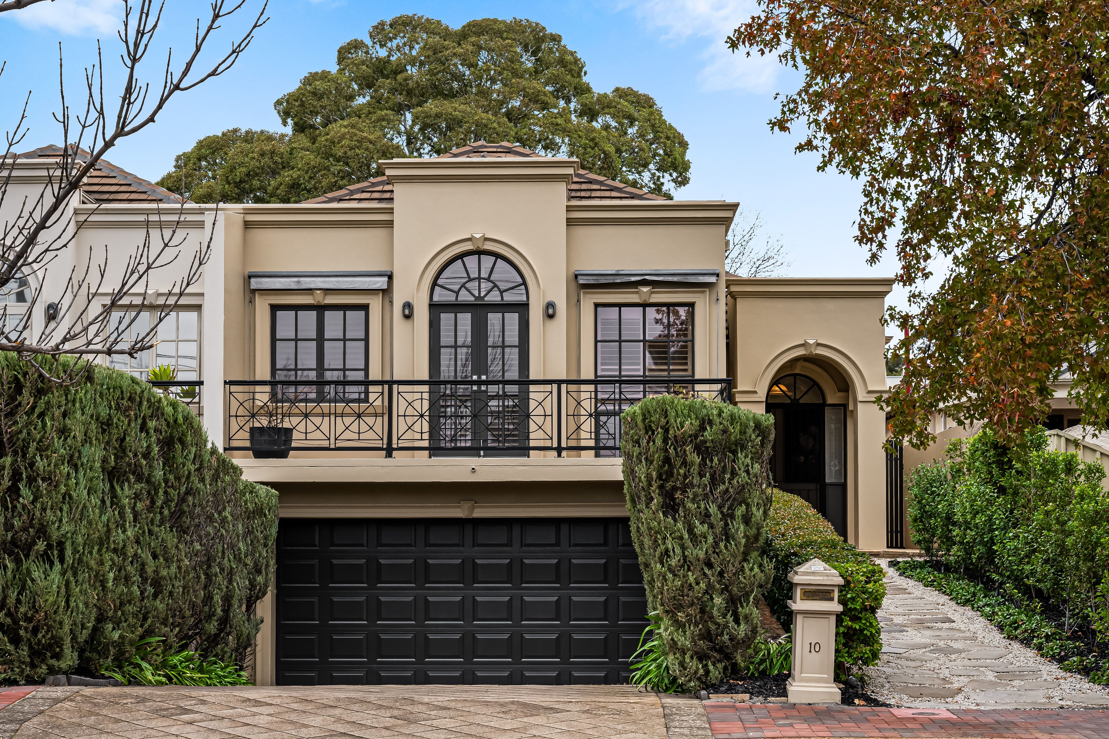 10 Lewis Avenue, Glen Osmond SA 5064