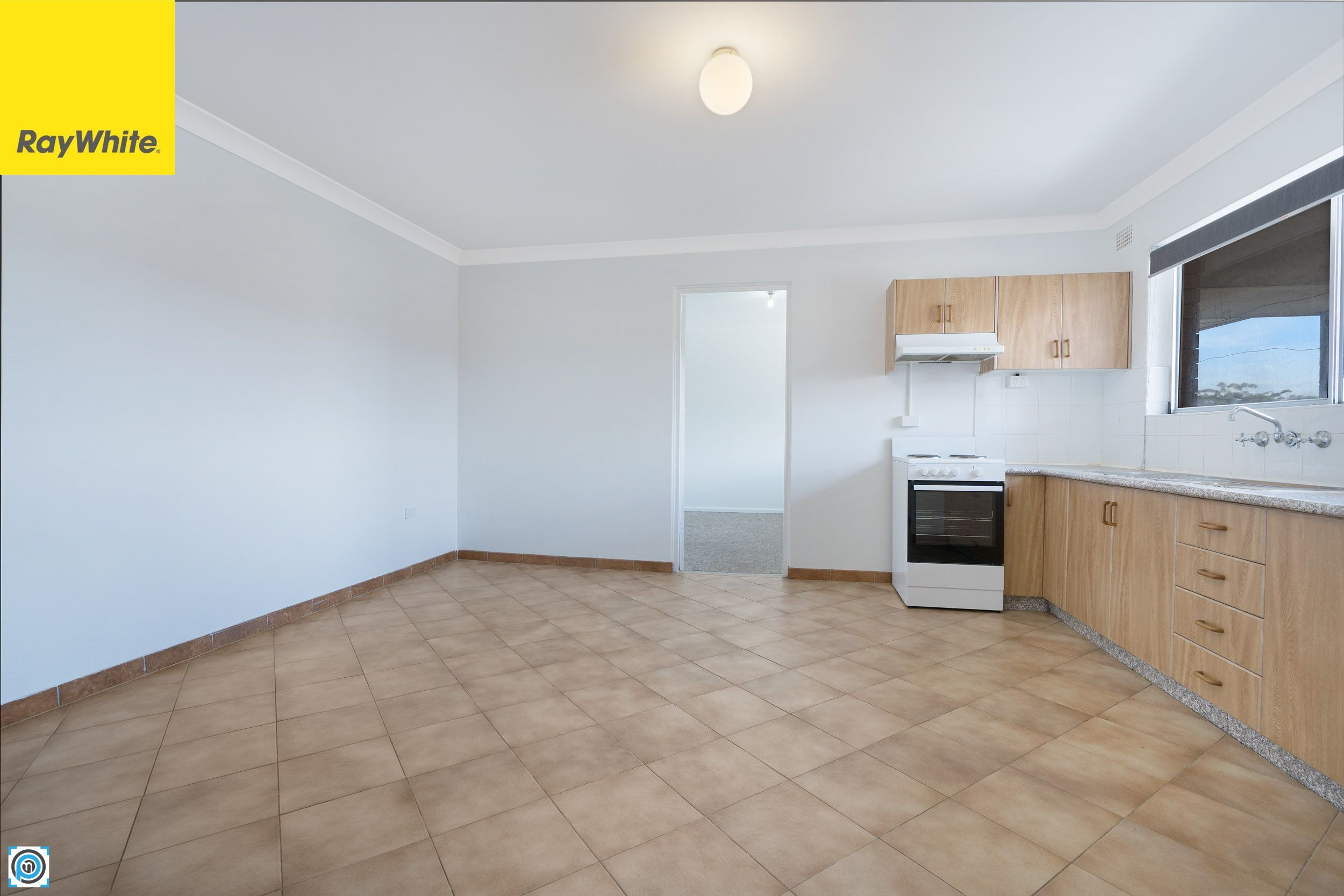 2/7 Jackson Avenue, Warrawong, NSW 2502