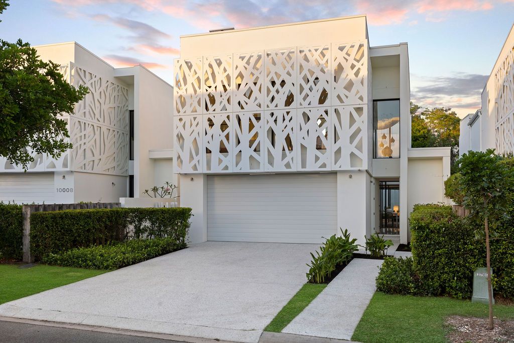 10009 The Boulevard, Benowa, QLD 4217