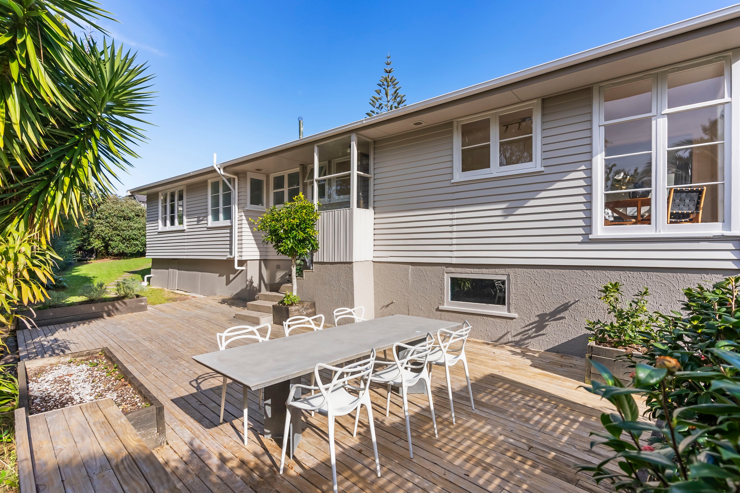 15 Westall Road, New Lynn, Waitakere City