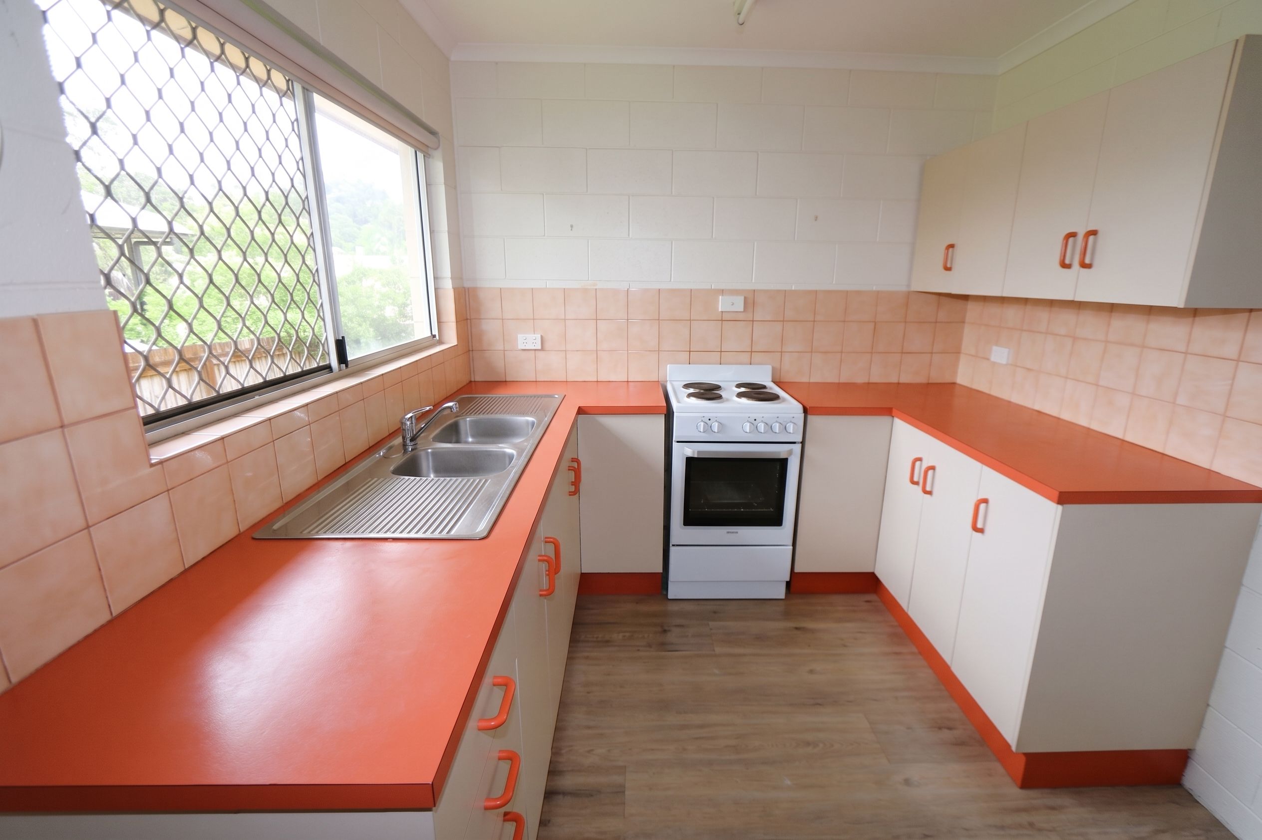Unit 2/14 Armstrong Street — photo 5 of 8