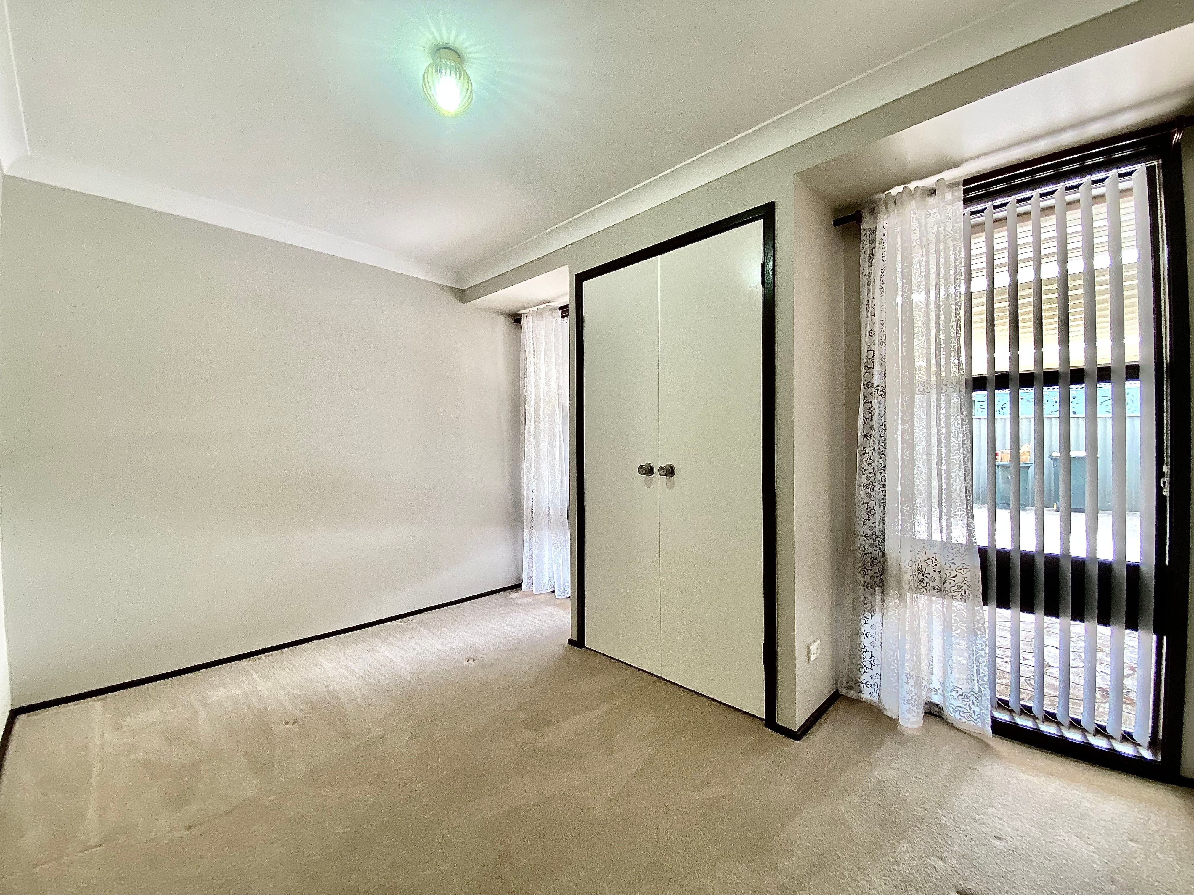 5 Giles Crescent — photo 13 of 16