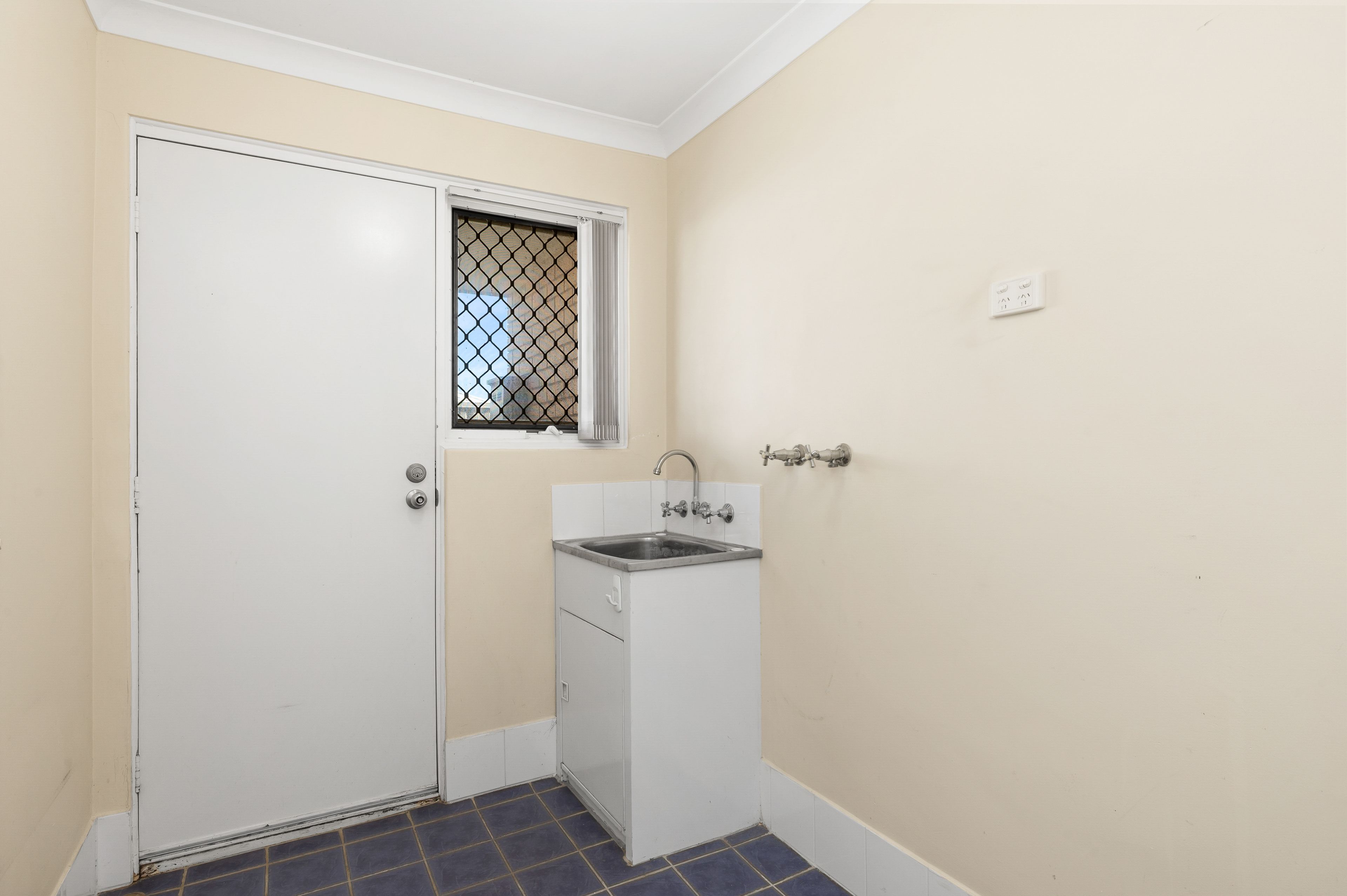 13 Erpingham Road — photo 14 of 25