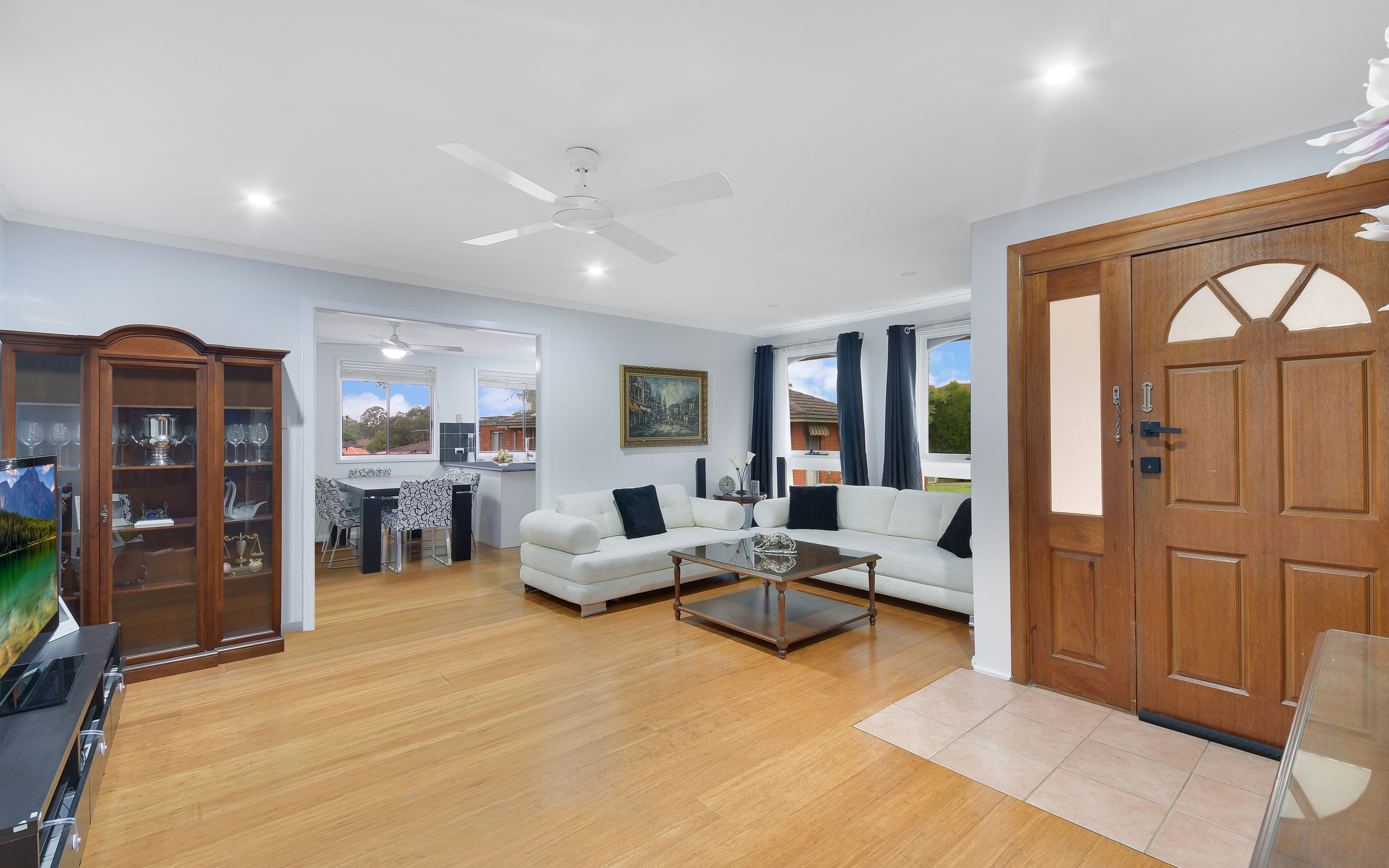 33 Salamaua Place, Glenfield, NSW 2167