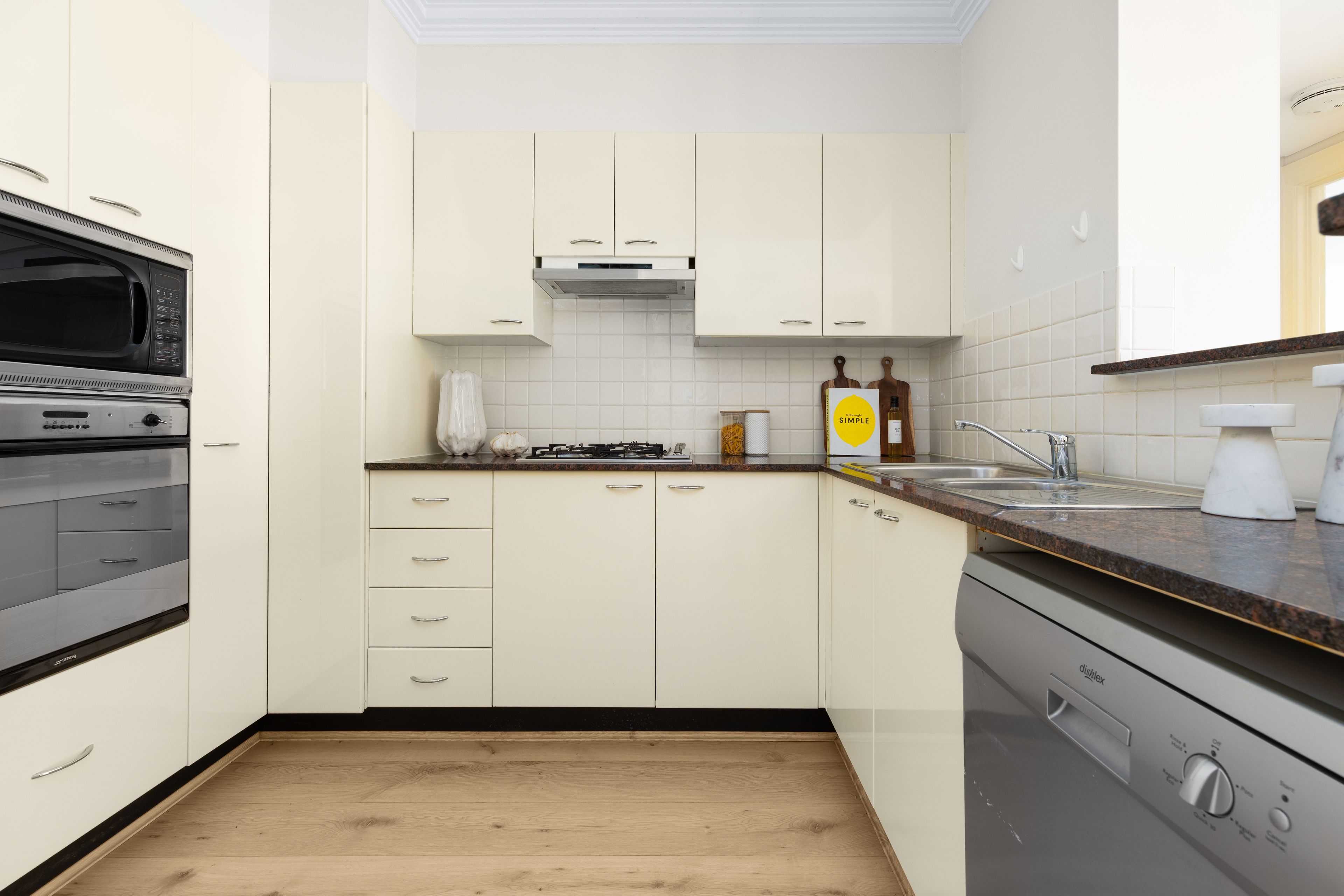 3/56 Harbour Street — photo 4 of 9