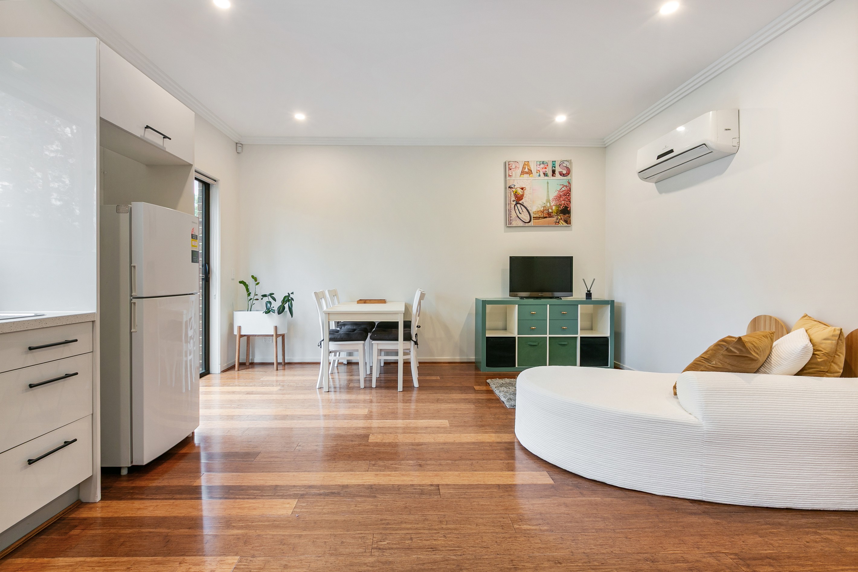 6B Oulton Crescent, Reservoir, VIC 3073