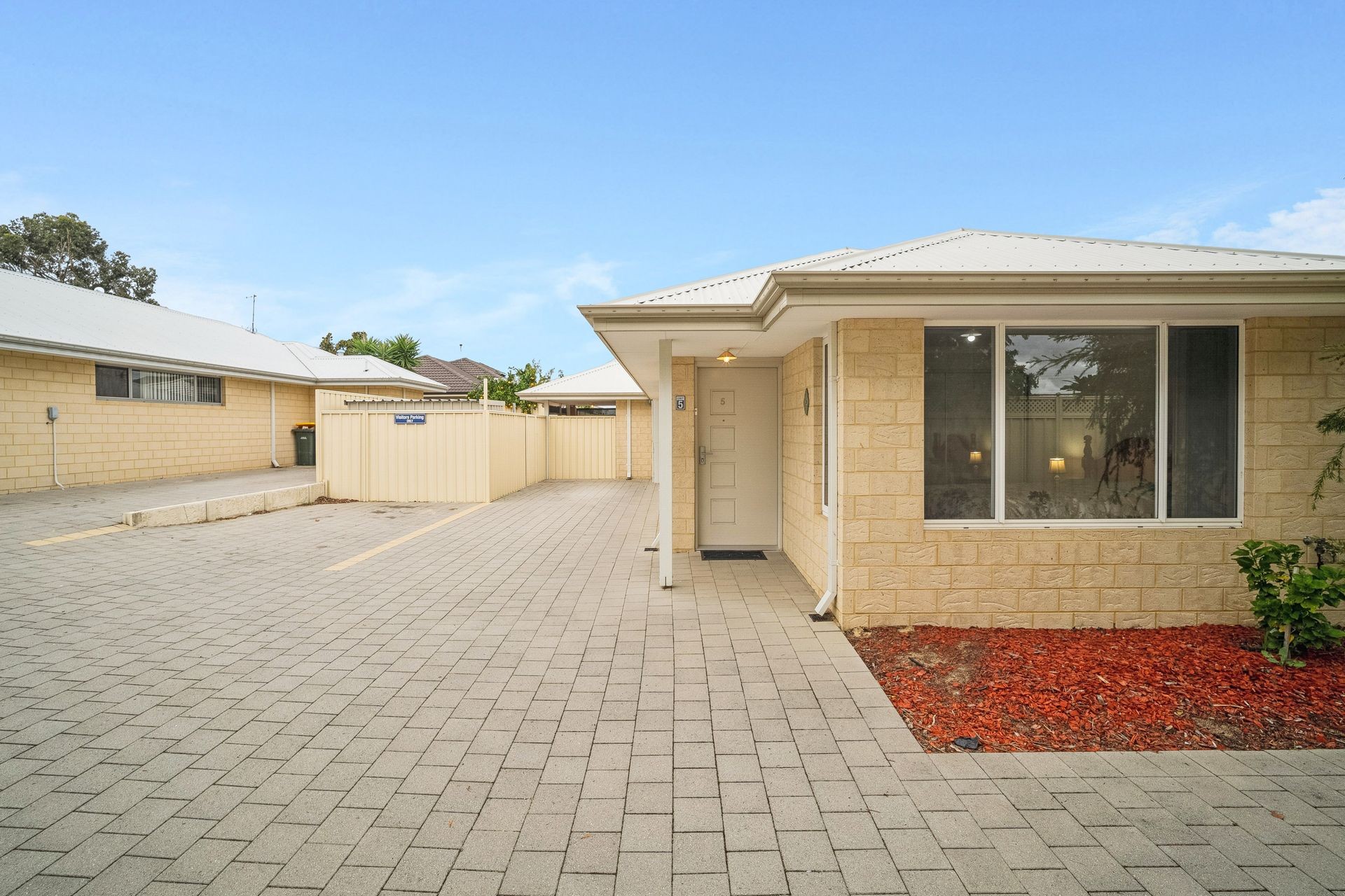 5/4 Abercorn Road, Forrestfield, WA 6058