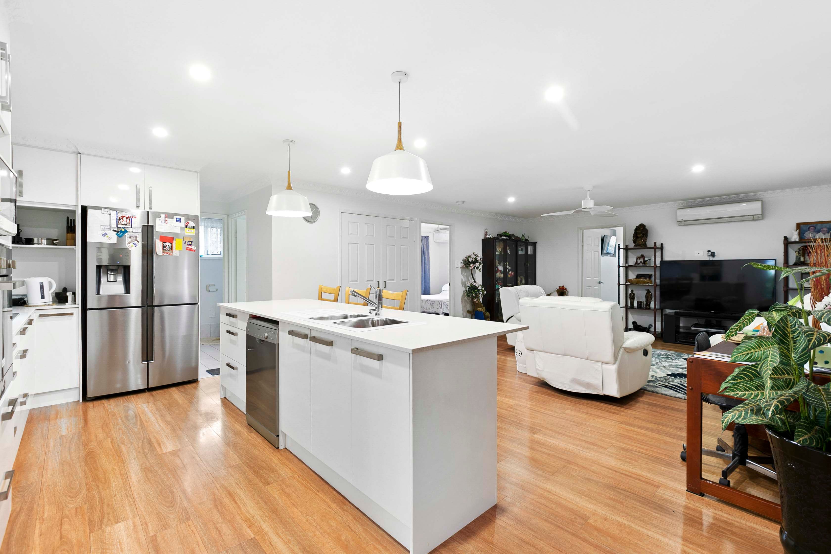 6 Hoberg Court — photo 7 of 24