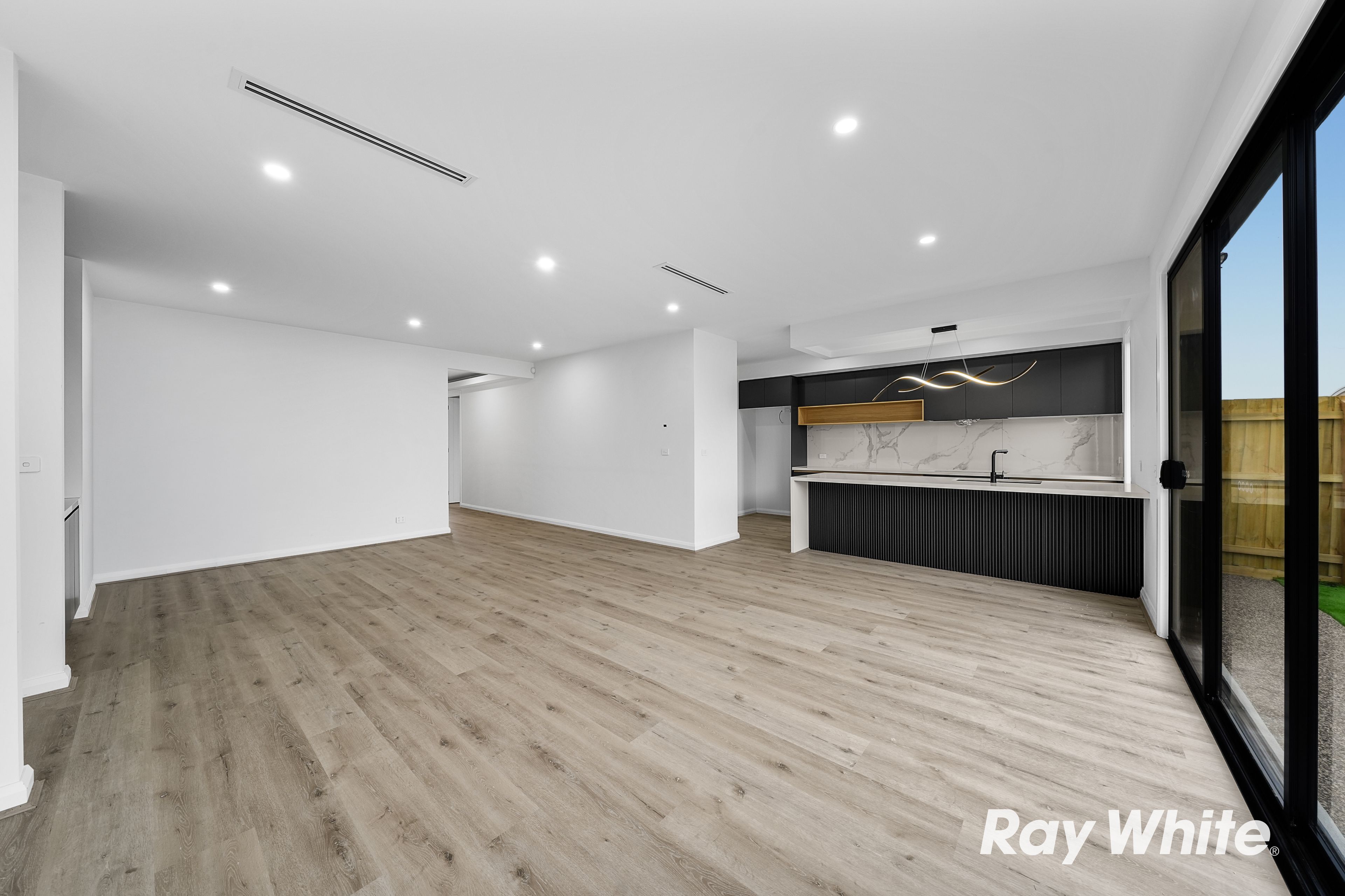 32 Baguette Road — photo 7 of 18