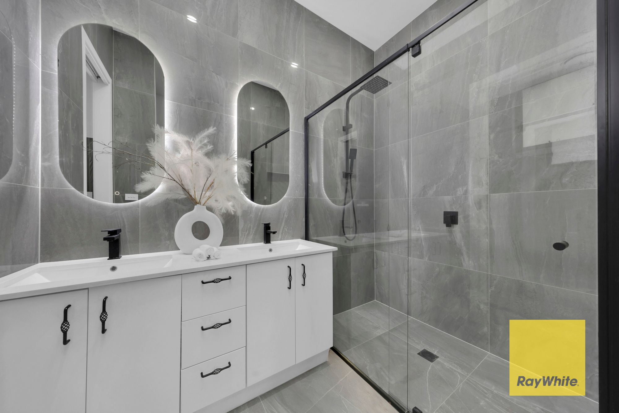 21 Limehouse Avenue — photo 10 of 15