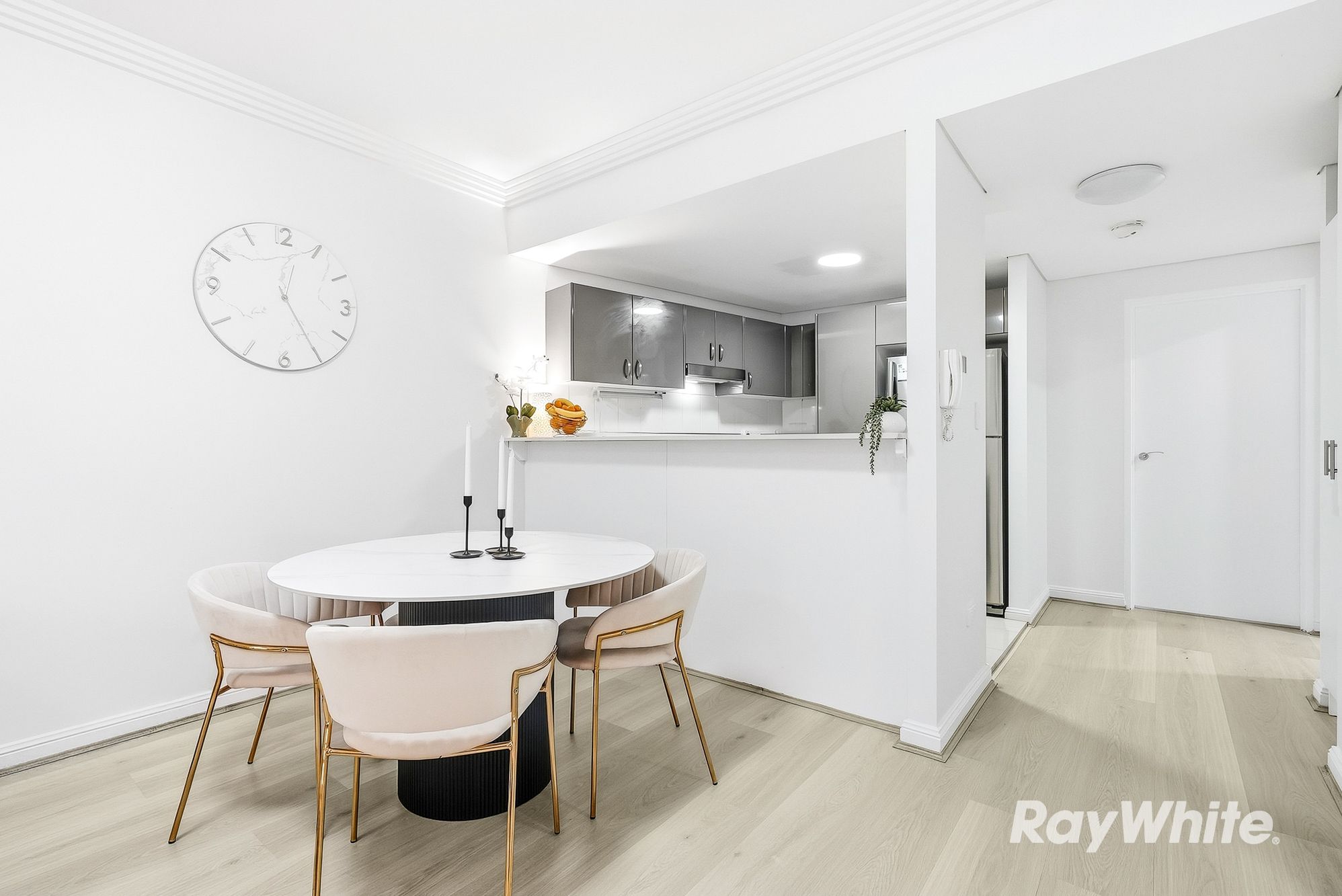 313/31-37 Hassall Street — photo 3 of 18